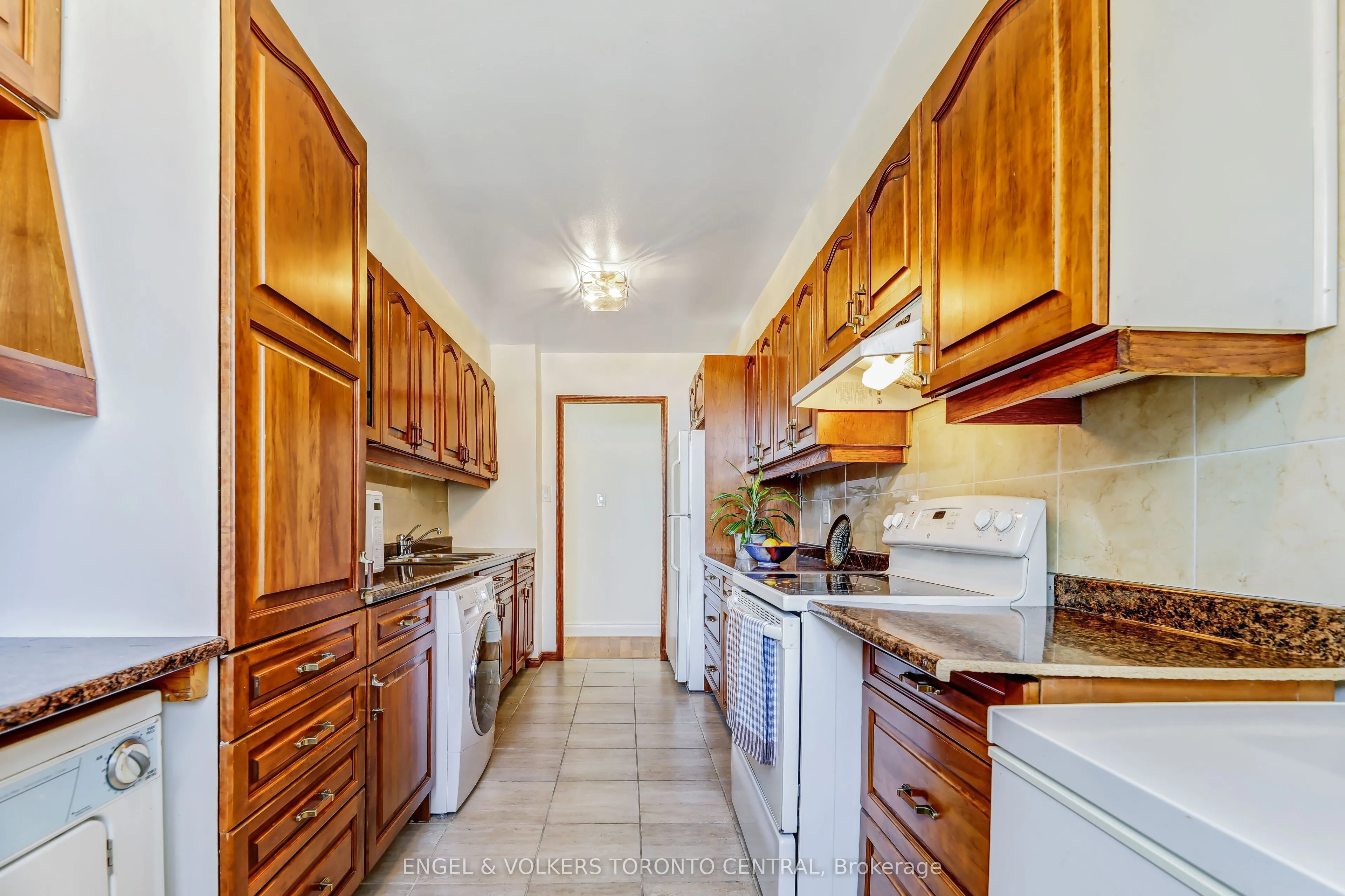 15 Sewells Road, #207