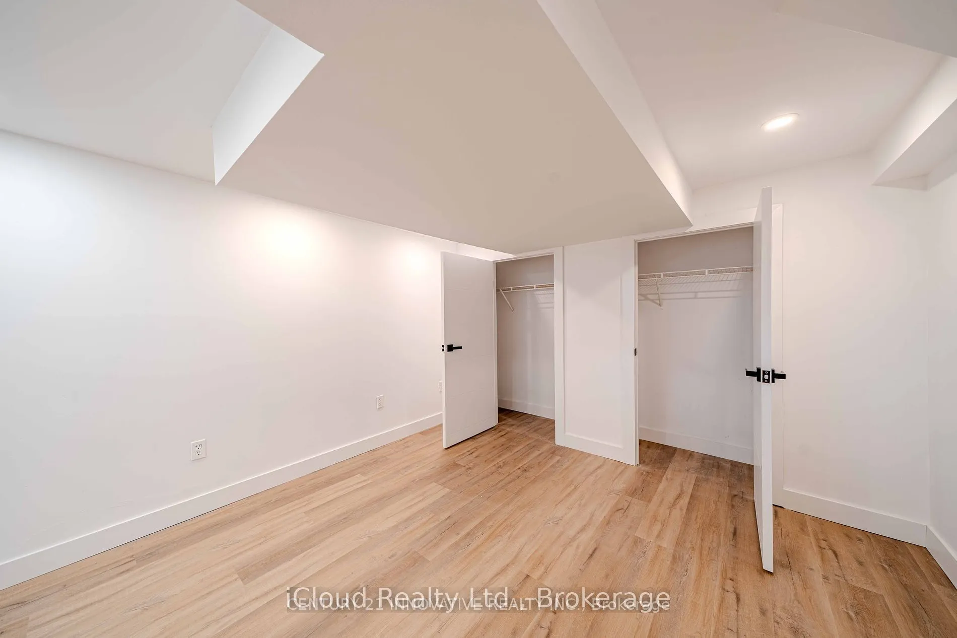 94 Lynvalley Crescent, #Basement 1