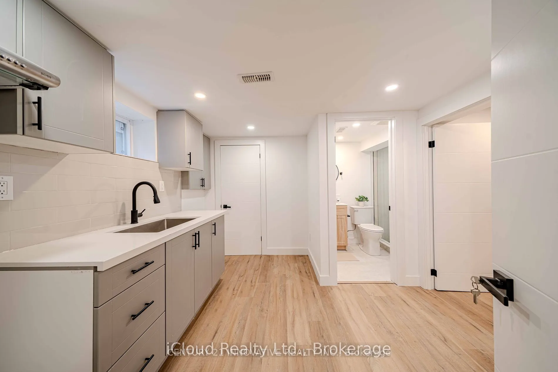 94 Lynvalley Crescent, #Basement 1