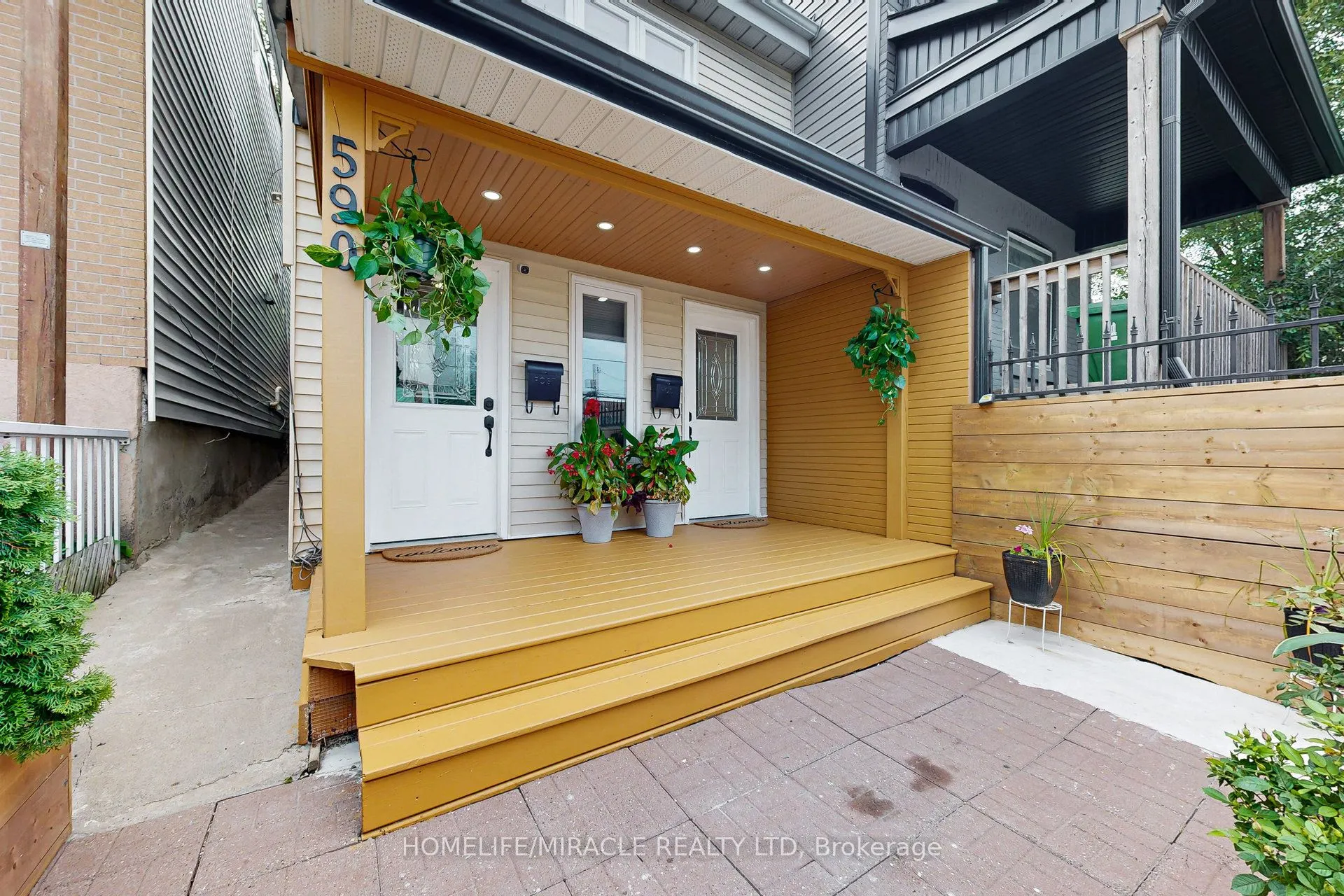 590 Jones Avenue Avenue