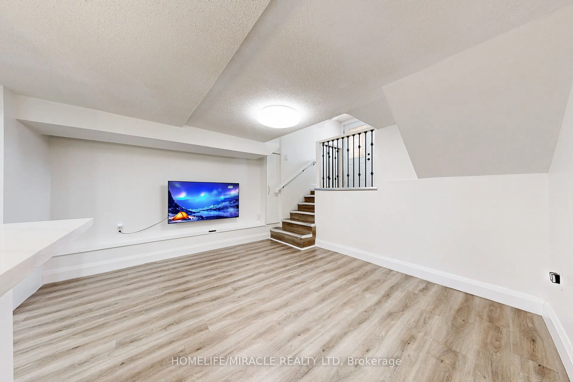 590 Jones Avenue Avenue