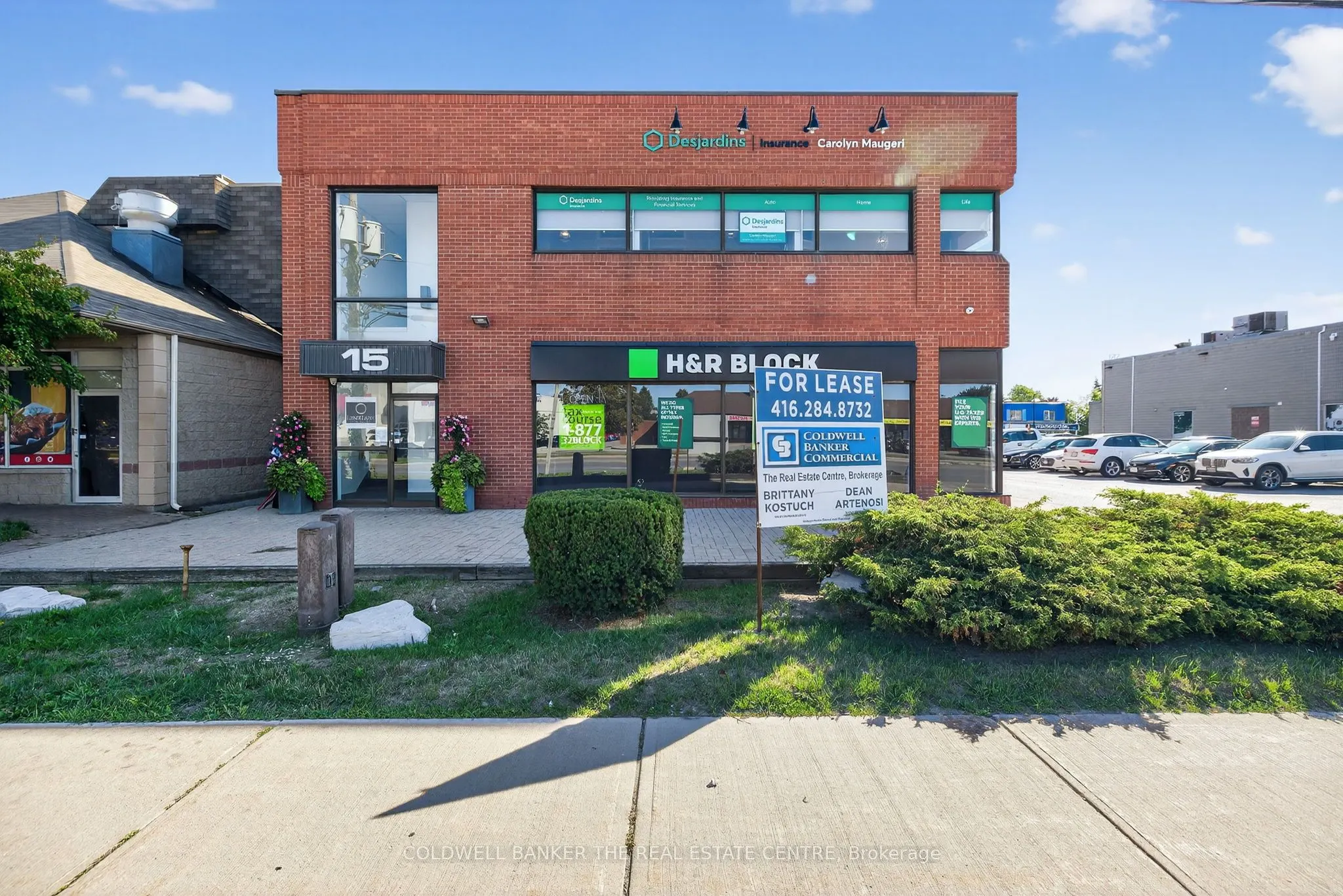 15 Harwood Avenue S, #202