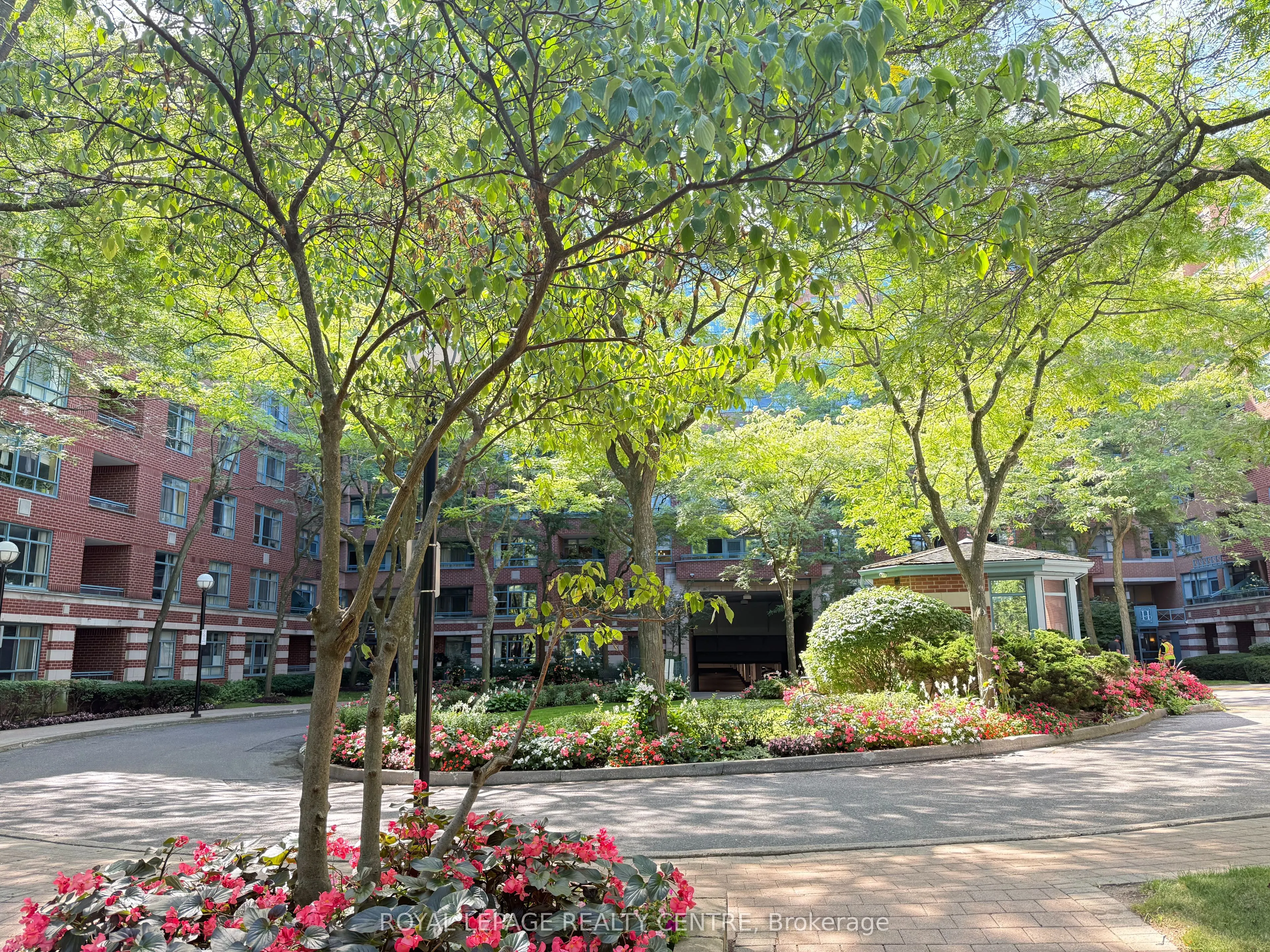 1091 Kingston Road, #628