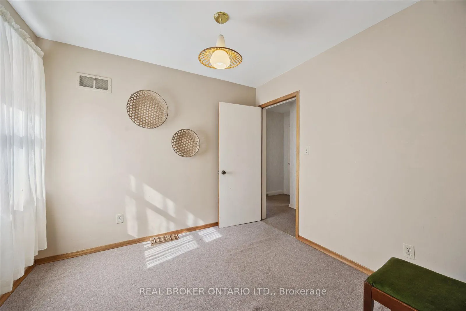 89 Pontiac Avenue
