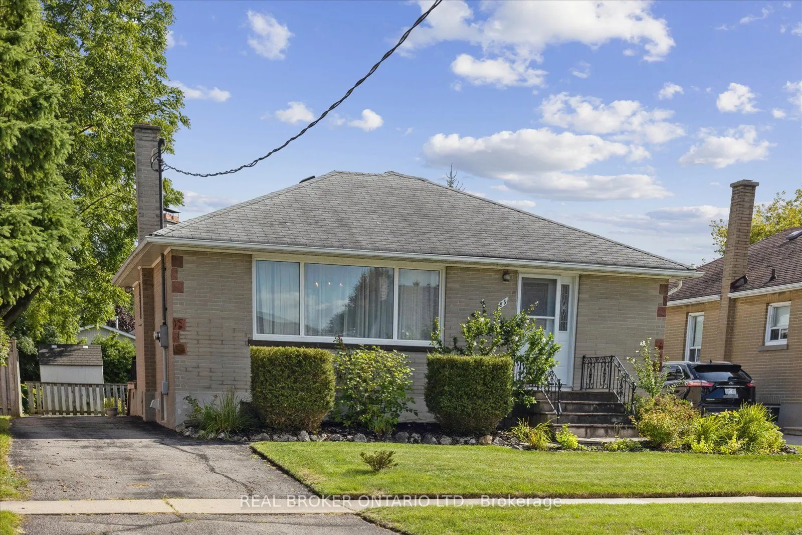 89 Pontiac Avenue