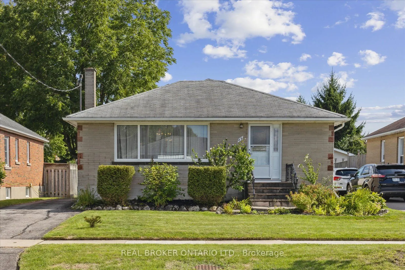 89 Pontiac Avenue