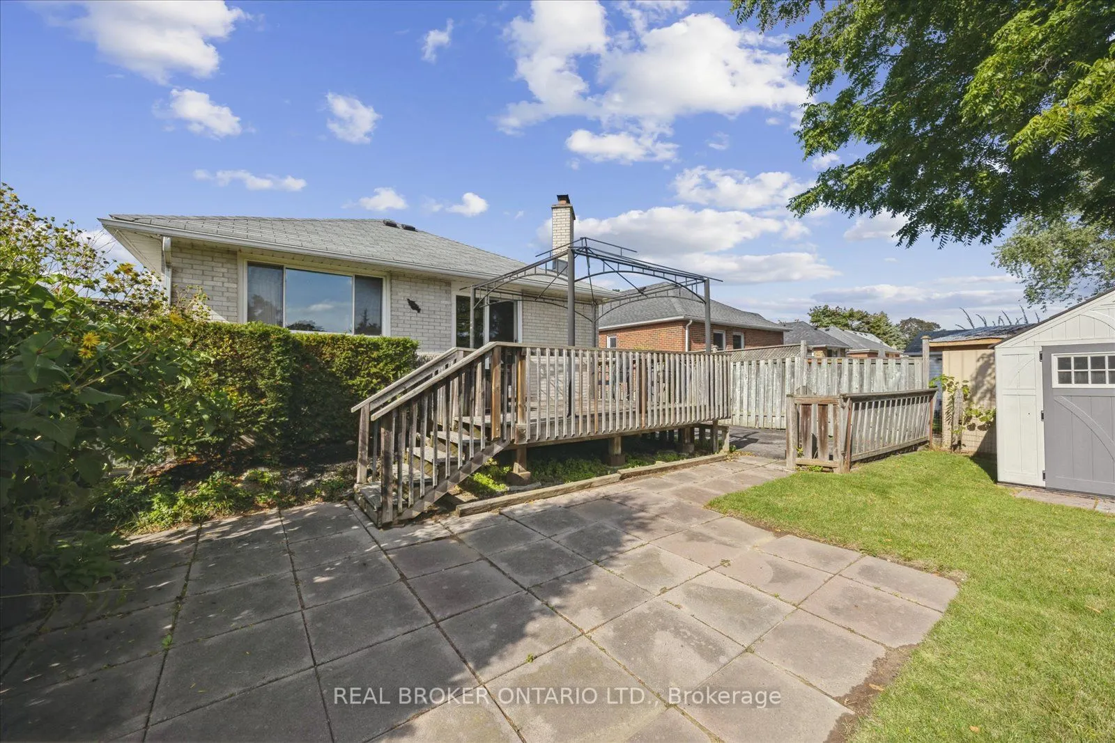 89 Pontiac Avenue
