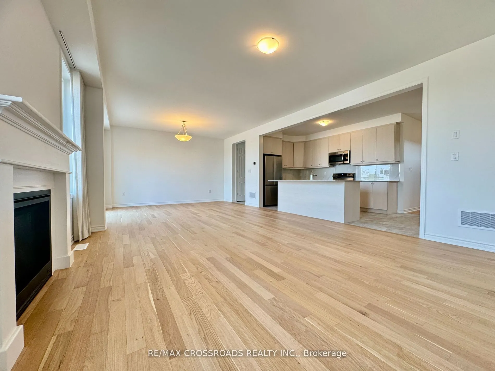 3083 Blazing Star Avenue, #Main