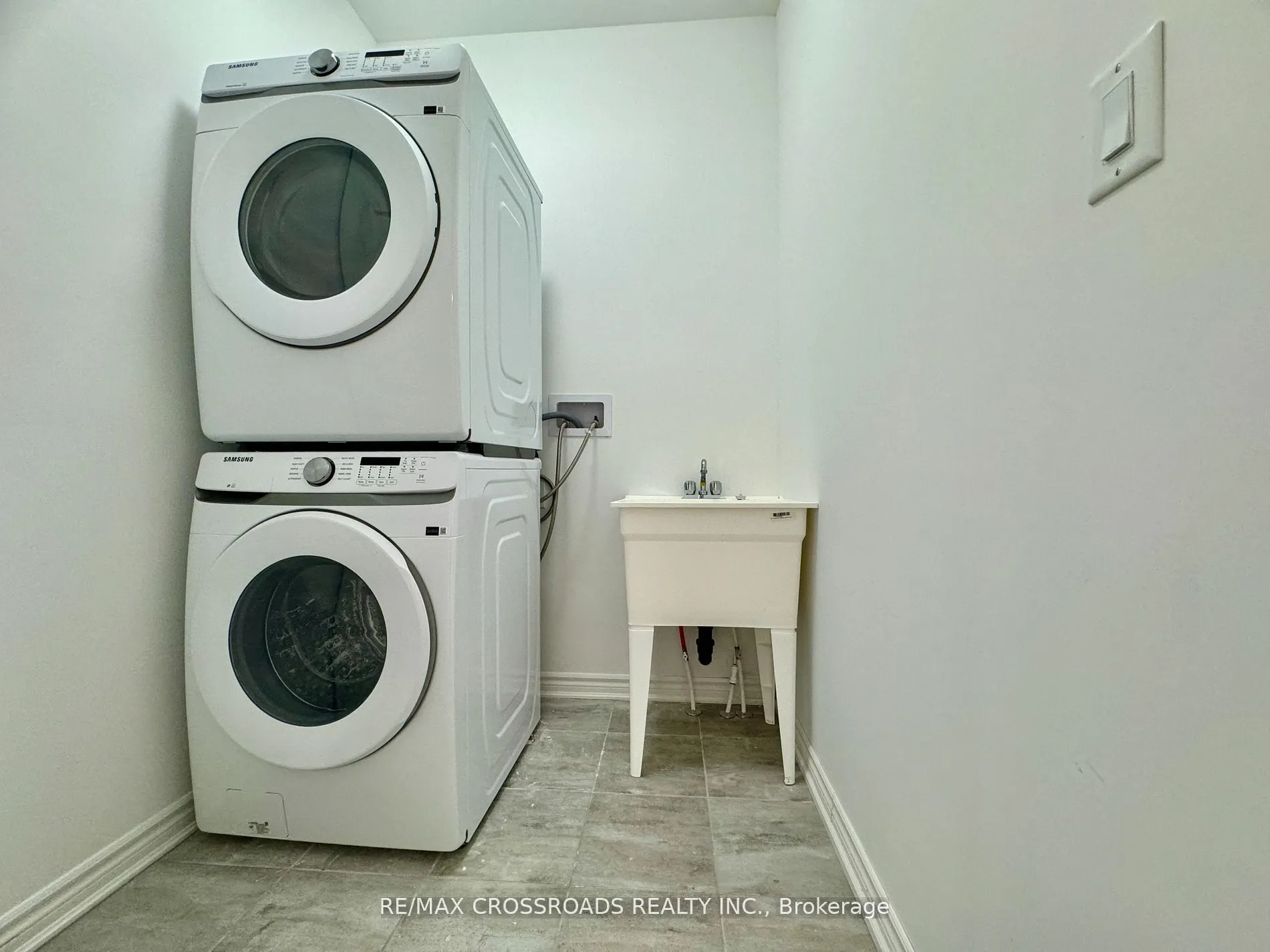 3083 Blazing Star Avenue, #Main