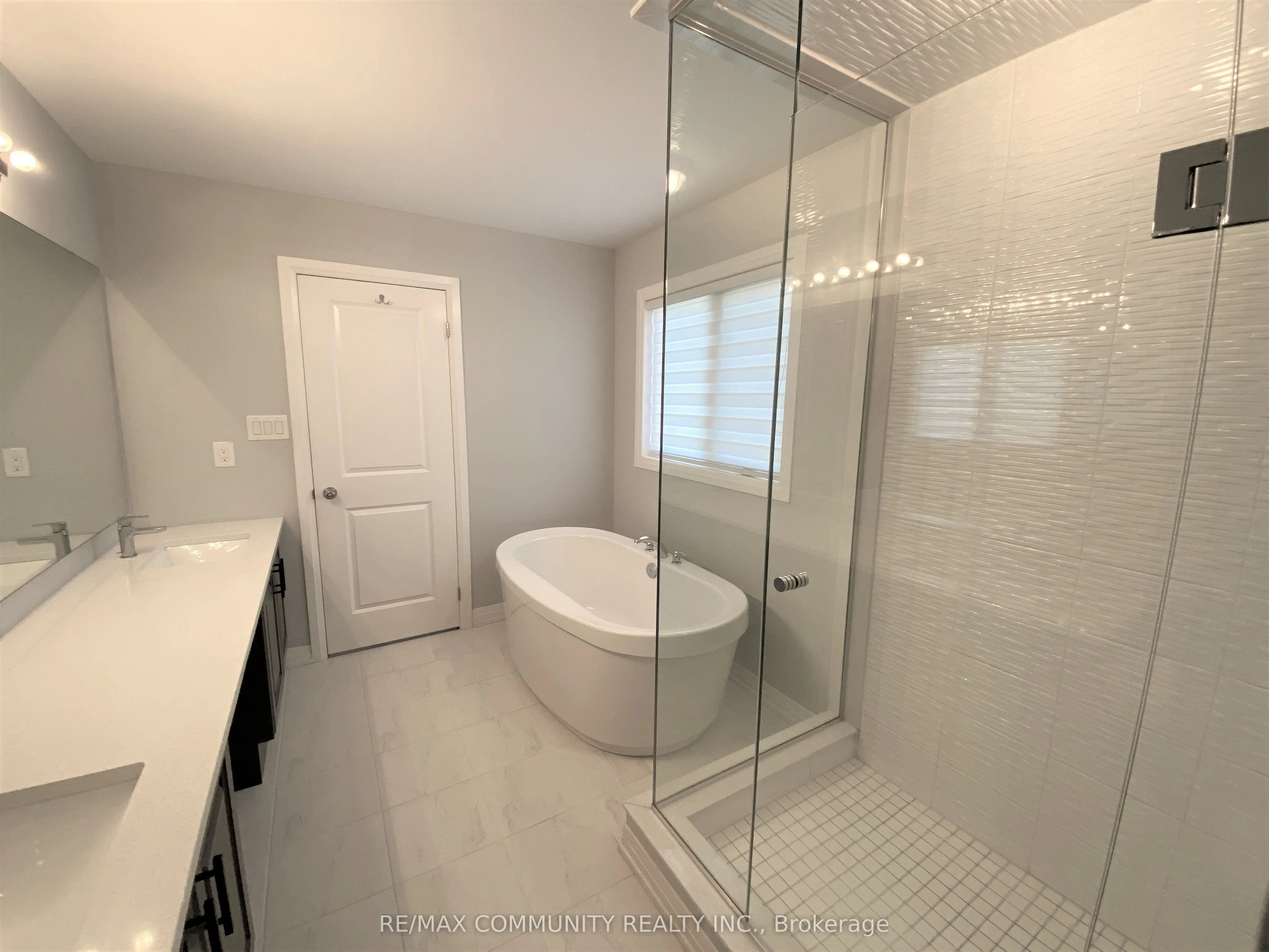 161 East Shore Drive E