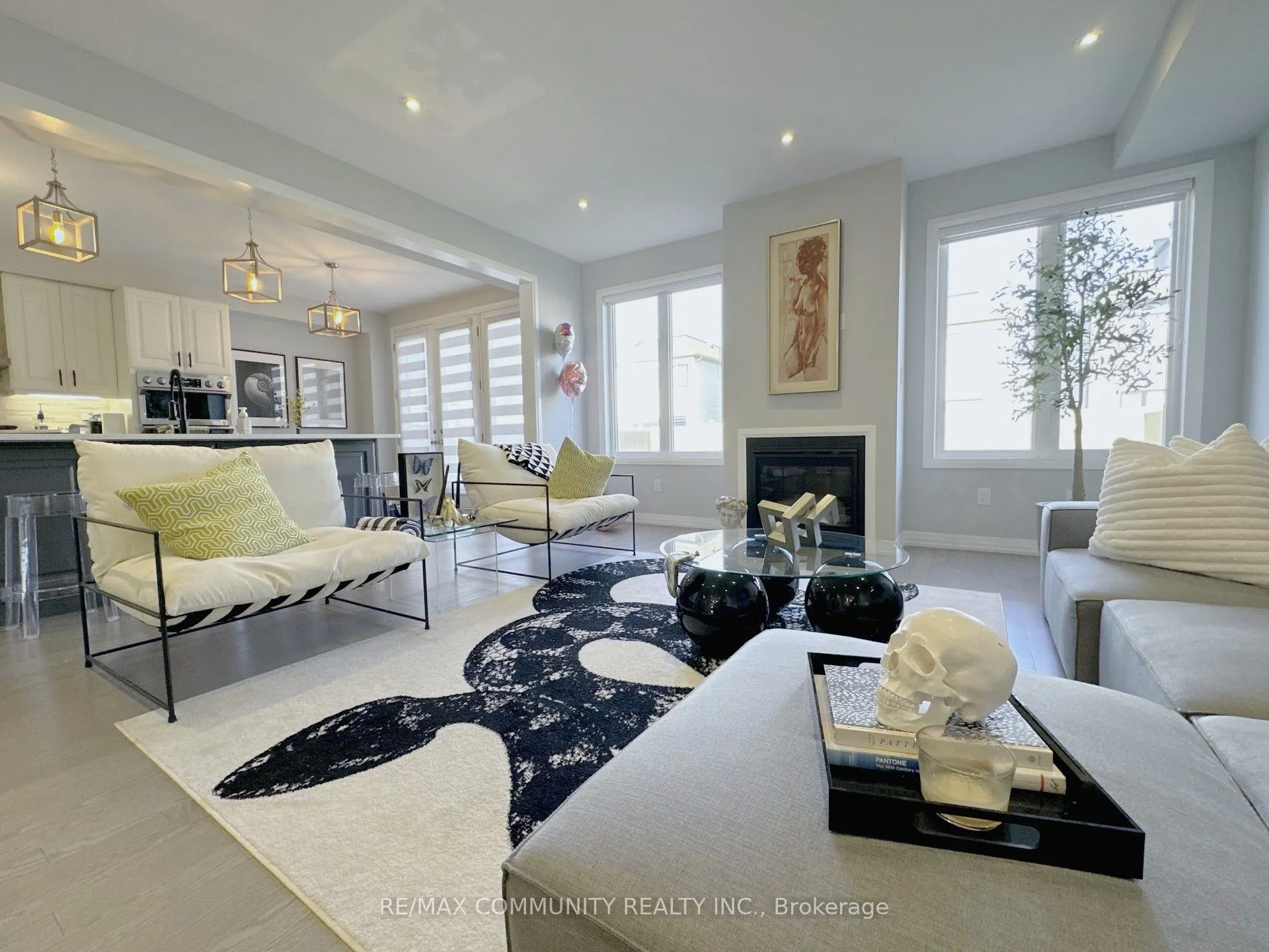 161 East Shore Drive E
