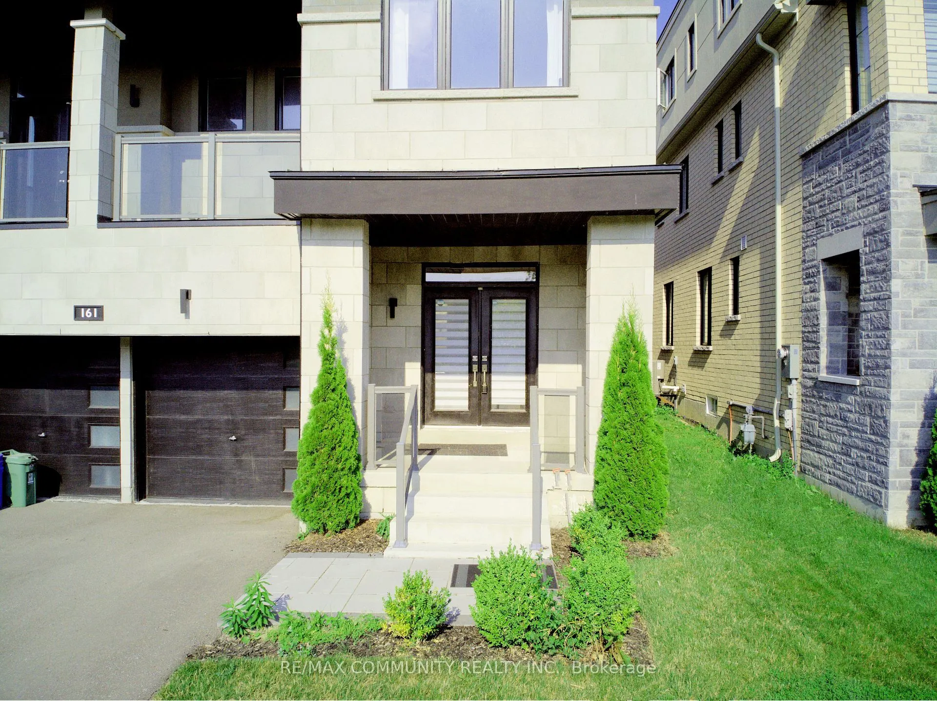 161 East Shore Drive E