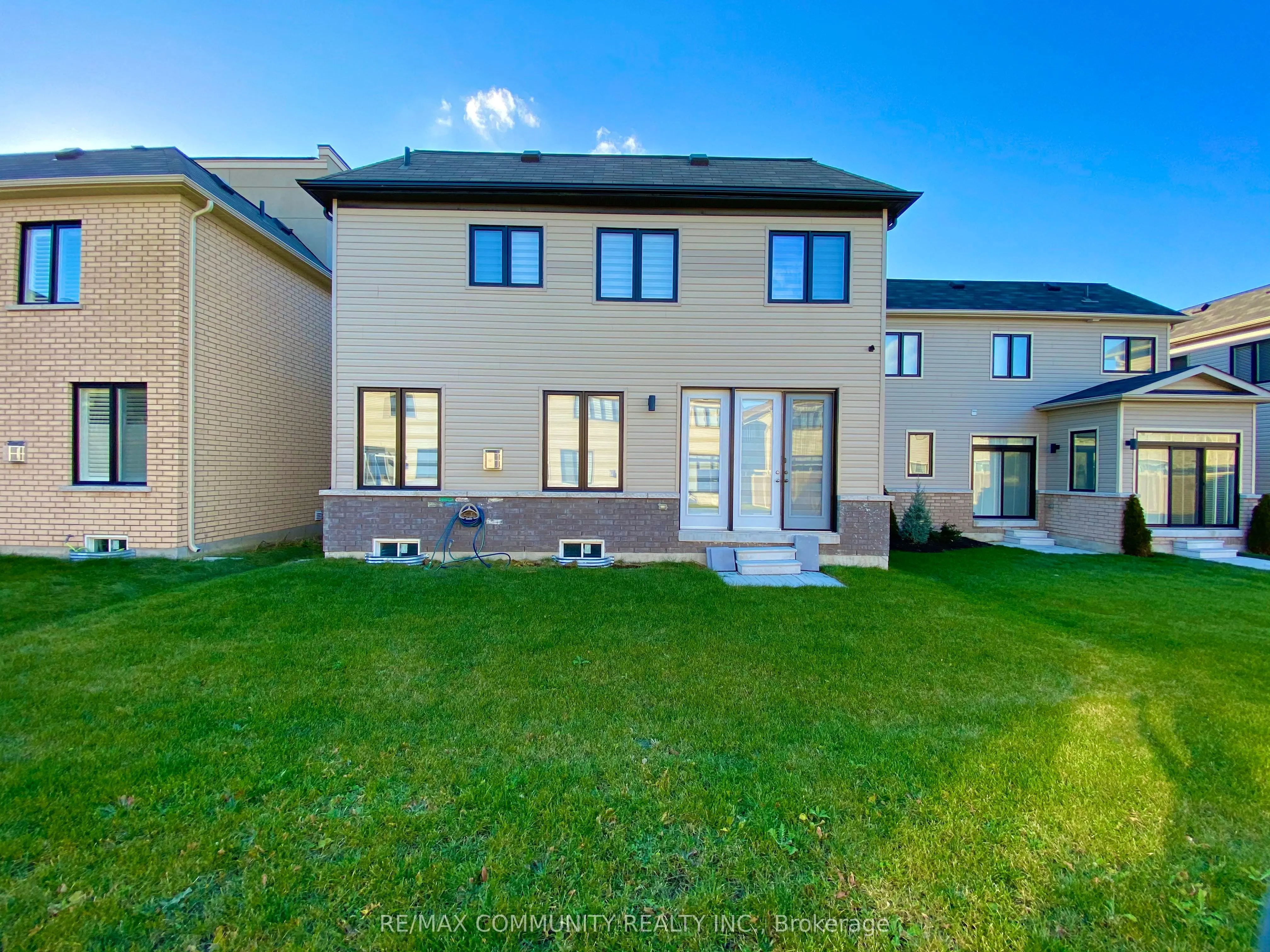 161 East Shore Drive E