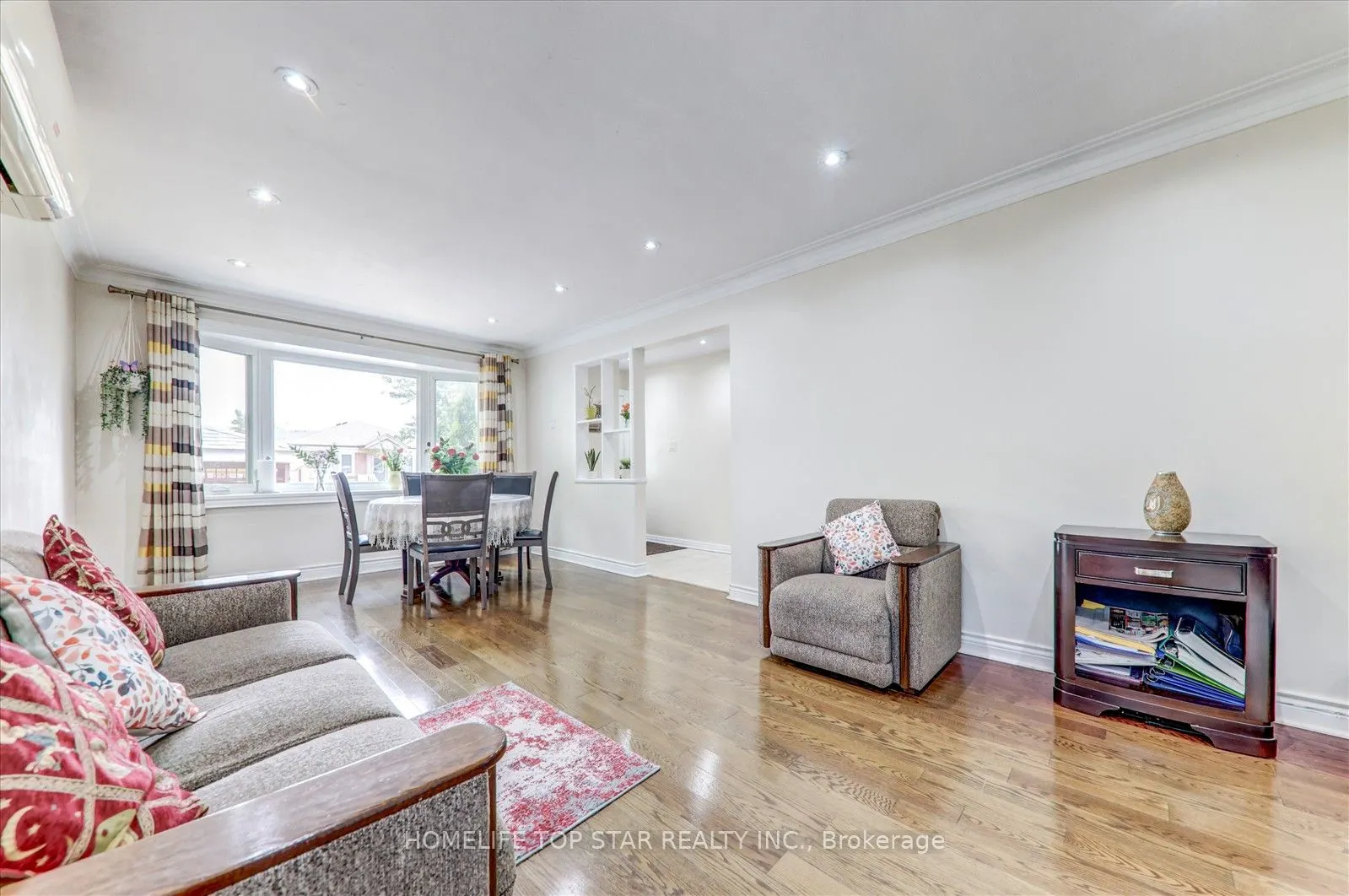 40 Lombardy Crescent