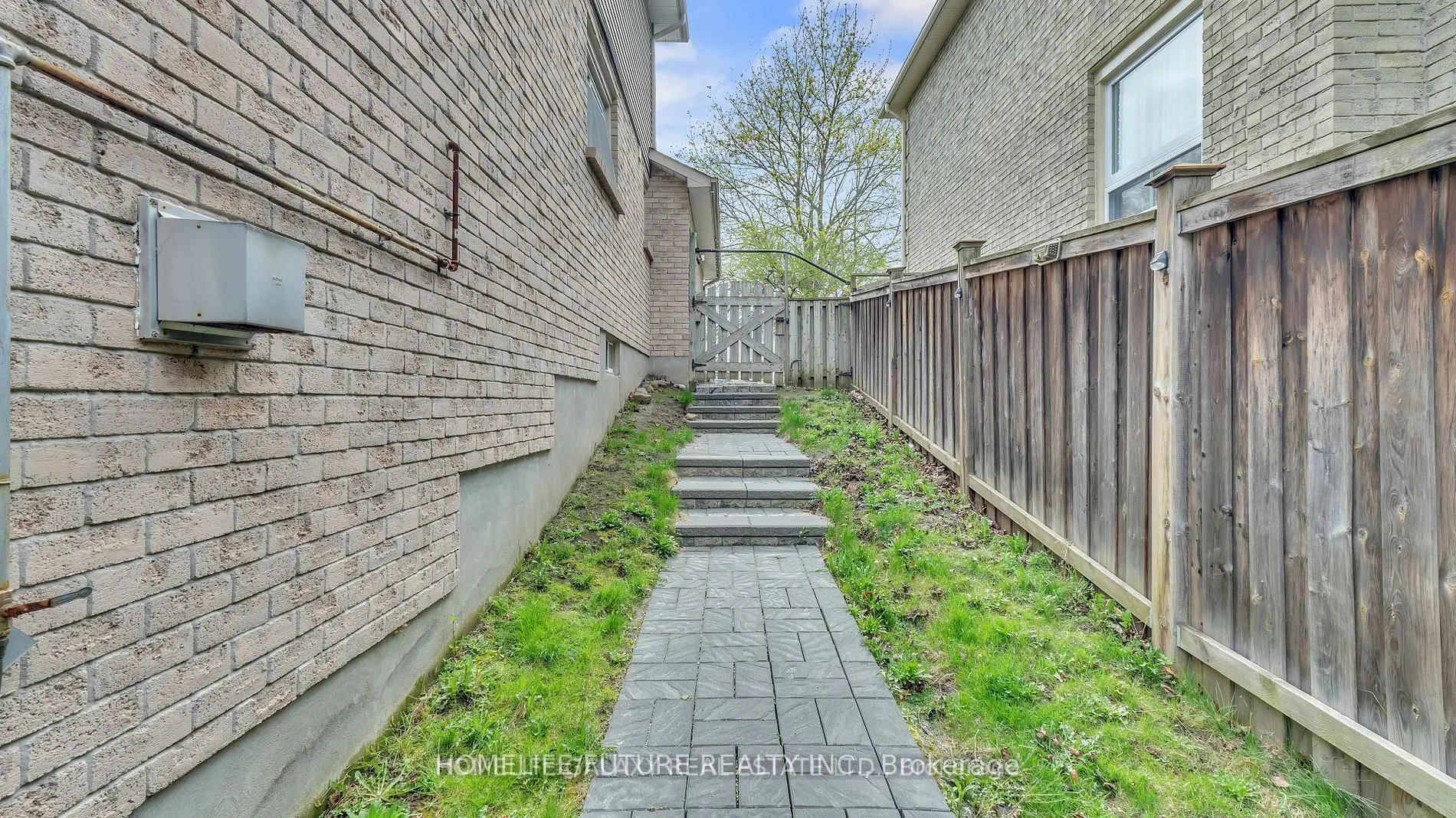 979 Copperfield Drive