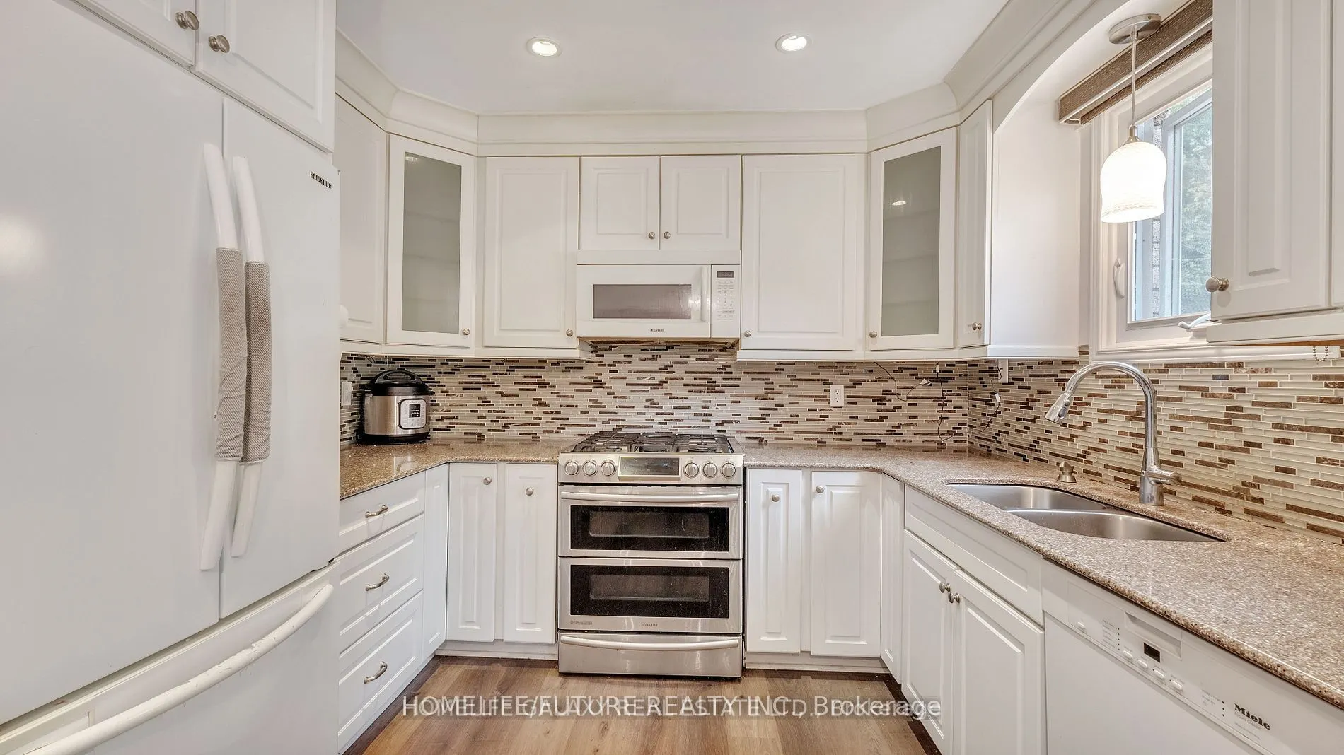 979 Copperfield Drive