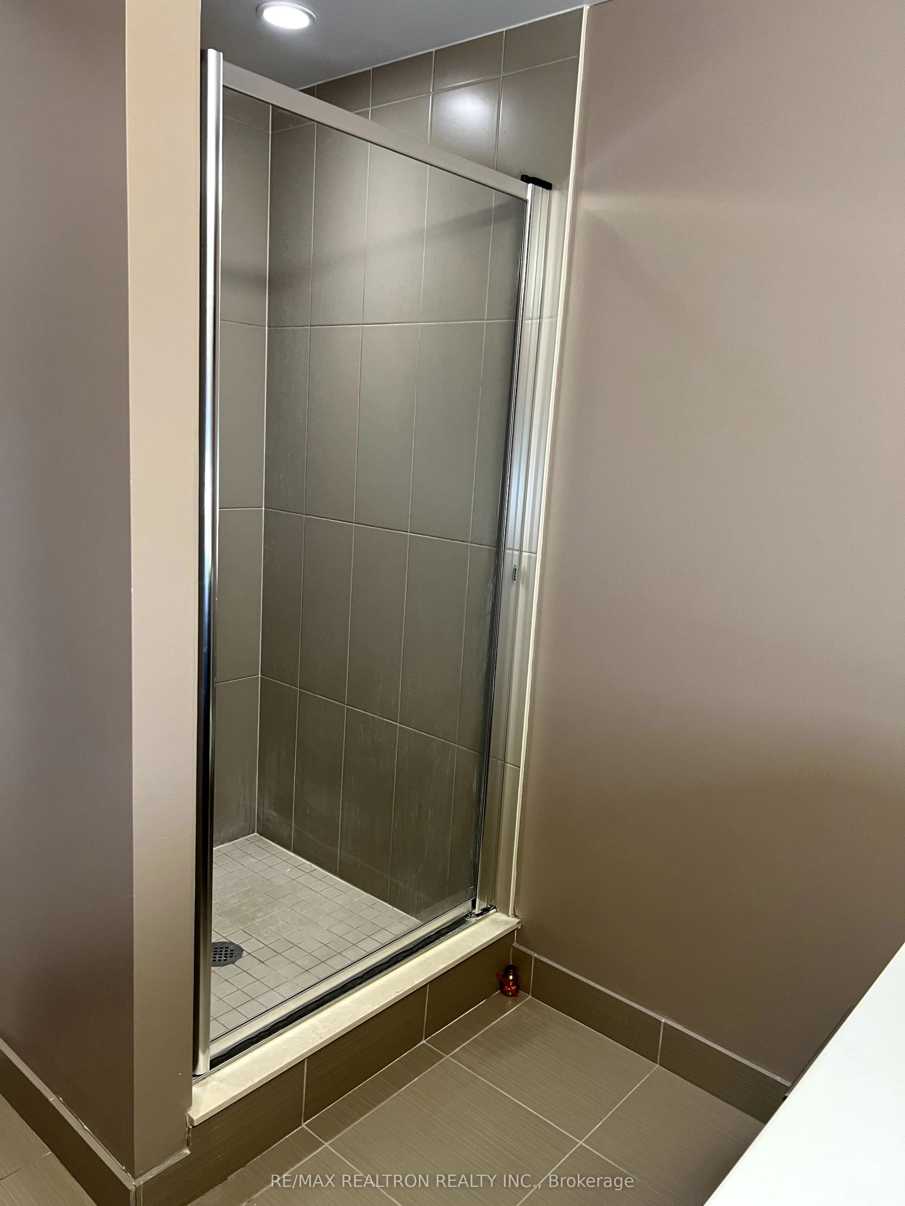 255 Village Green Square, #1502