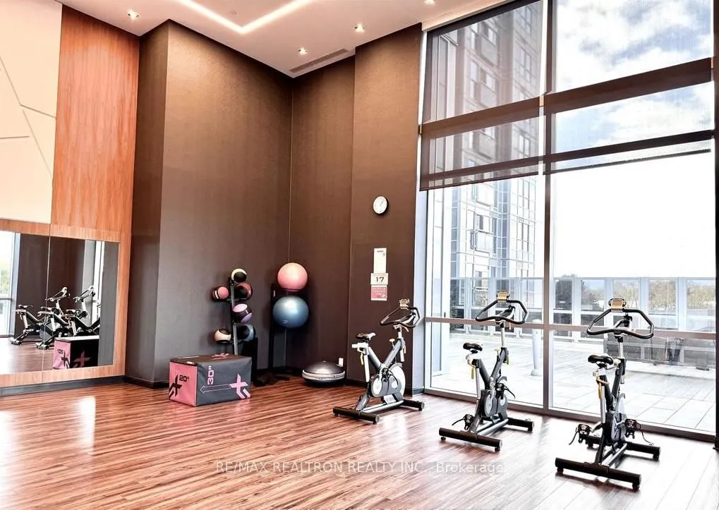 255 Village Green Square, #1502