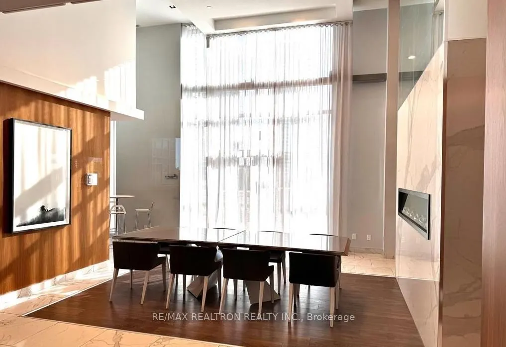 255 Village Green Square, #1502