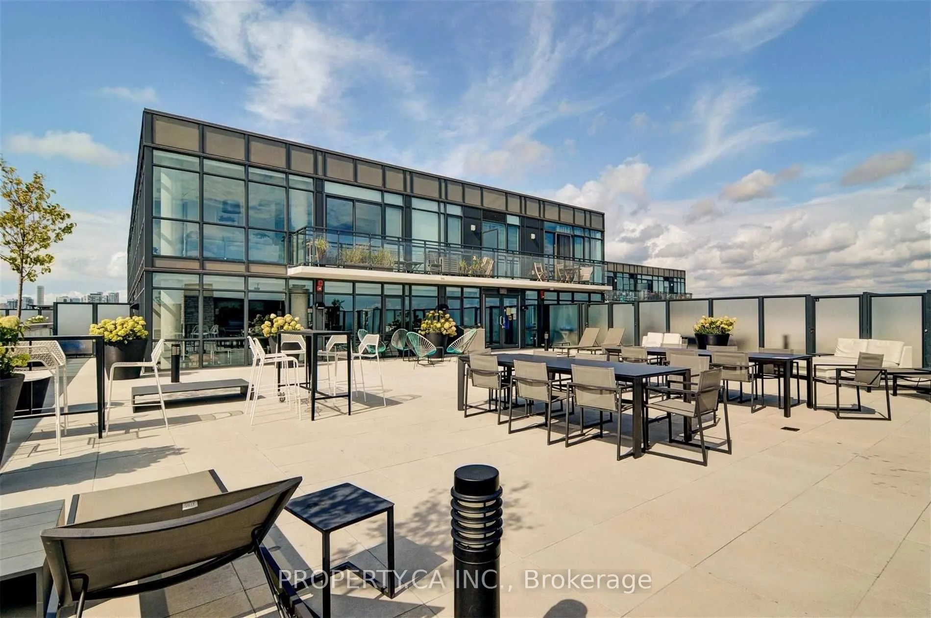 1190 Dundas Street E, #1020