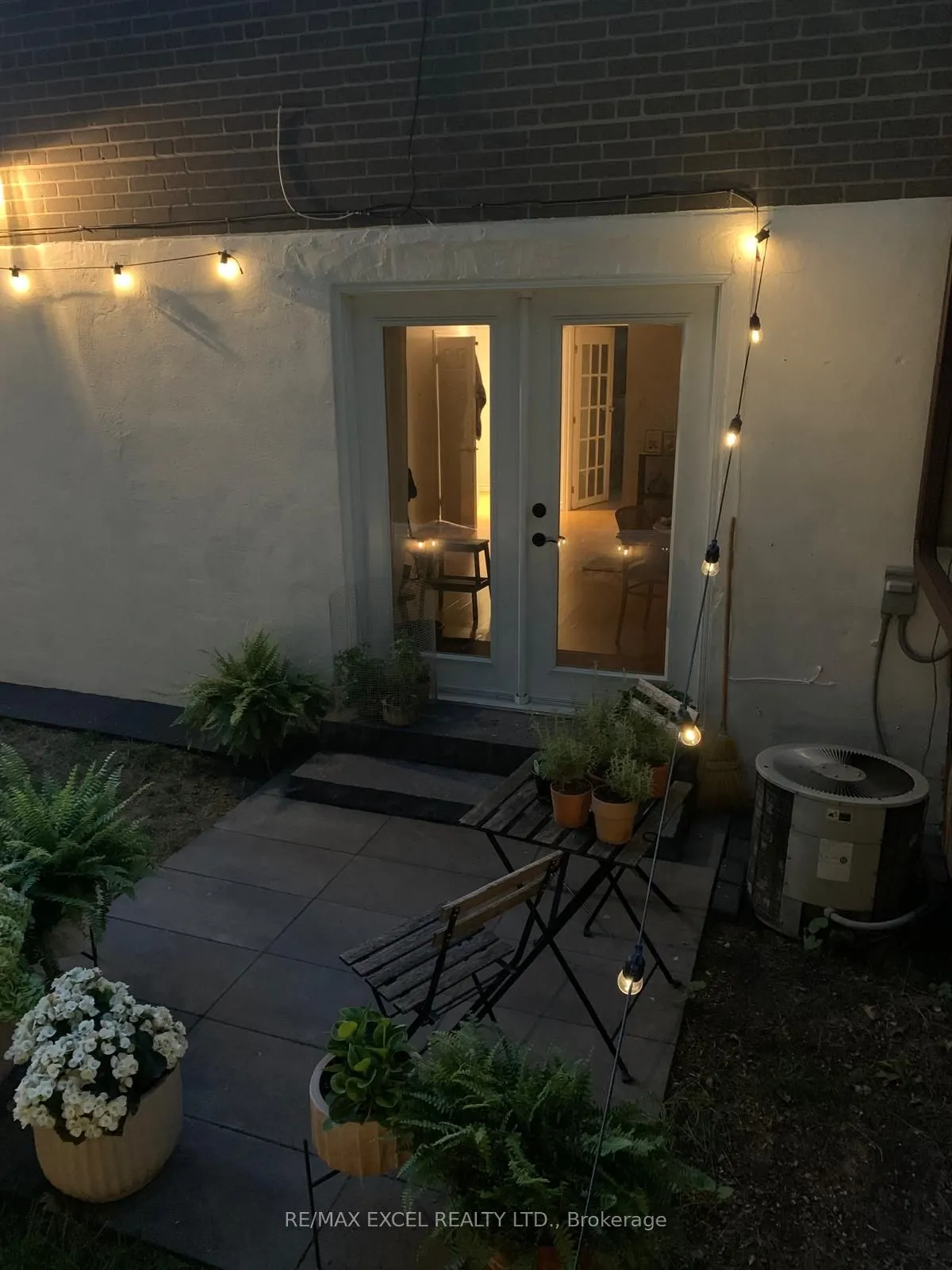 17 Avis Crescent, #Main