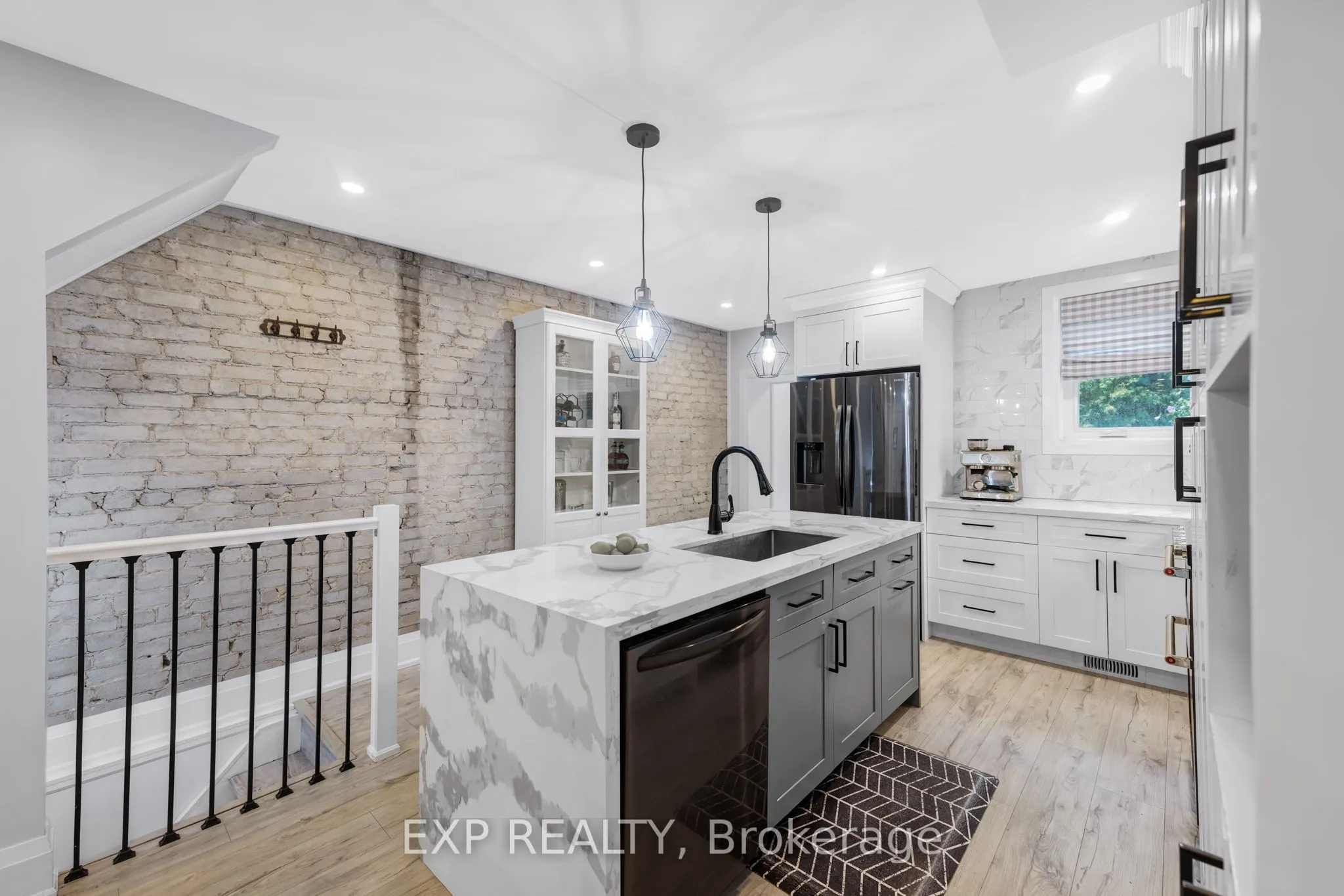 298 Gainsborough Road