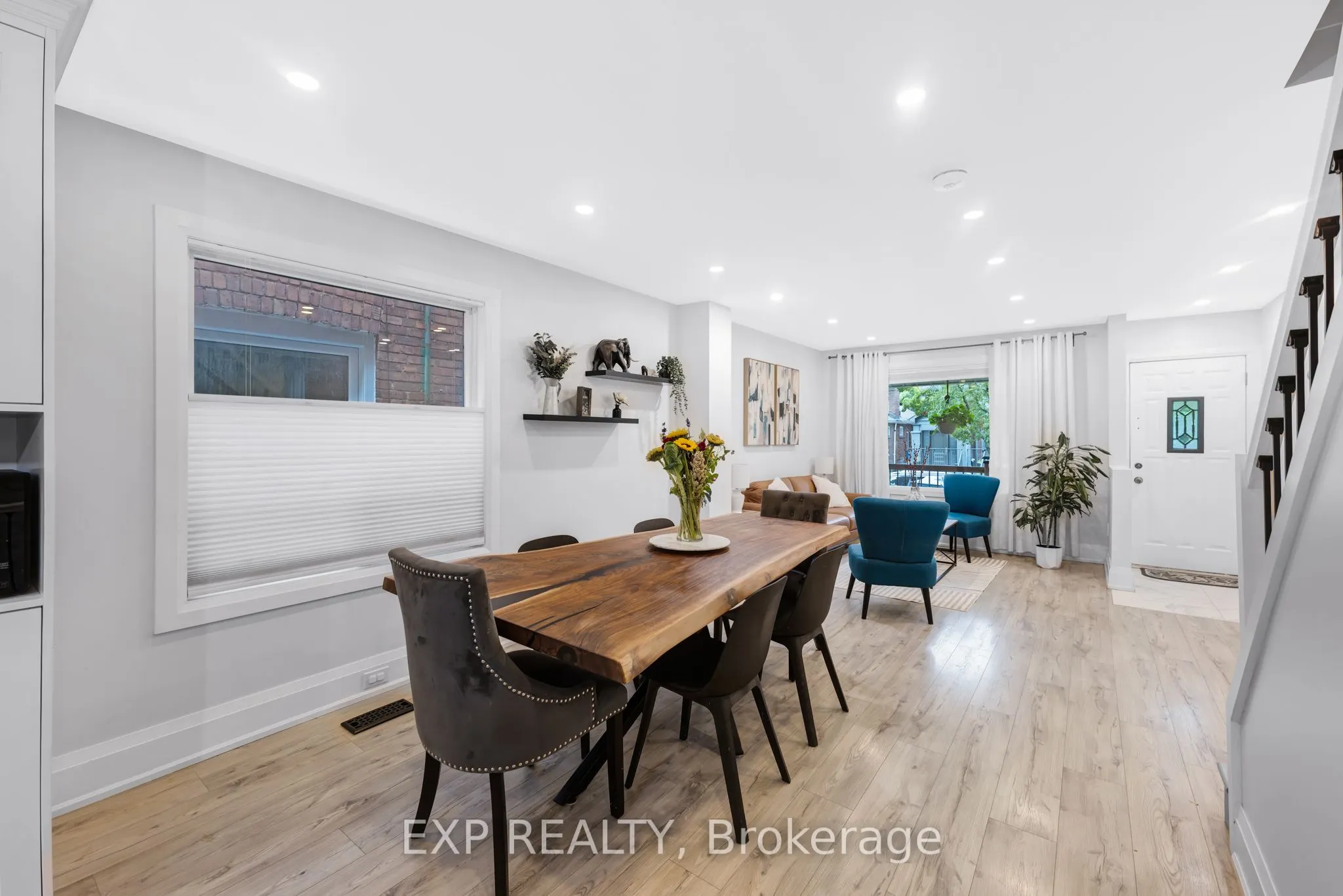 298 Gainsborough Road