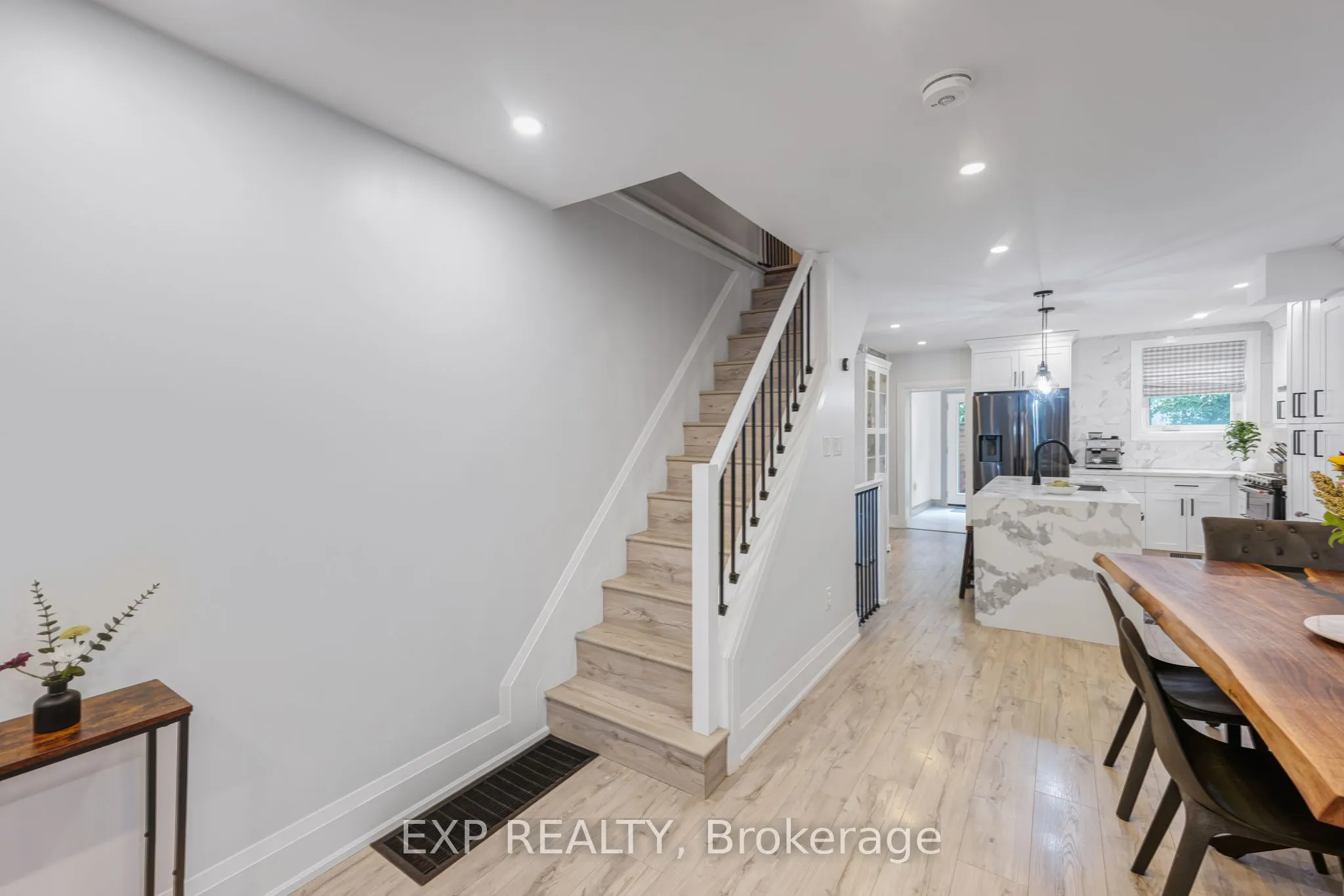 298 Gainsborough Road