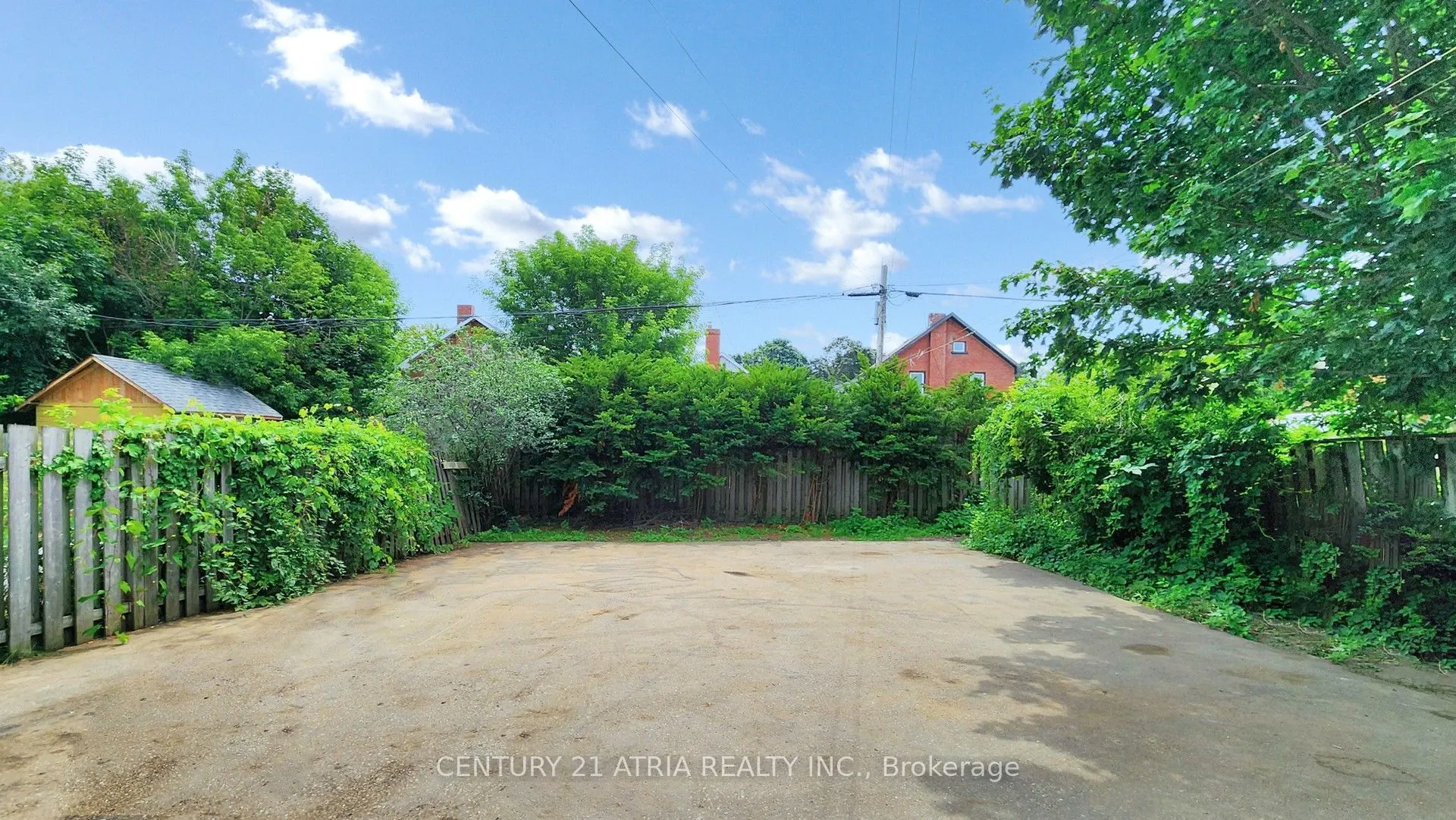 149 Adelaide Avenue E
