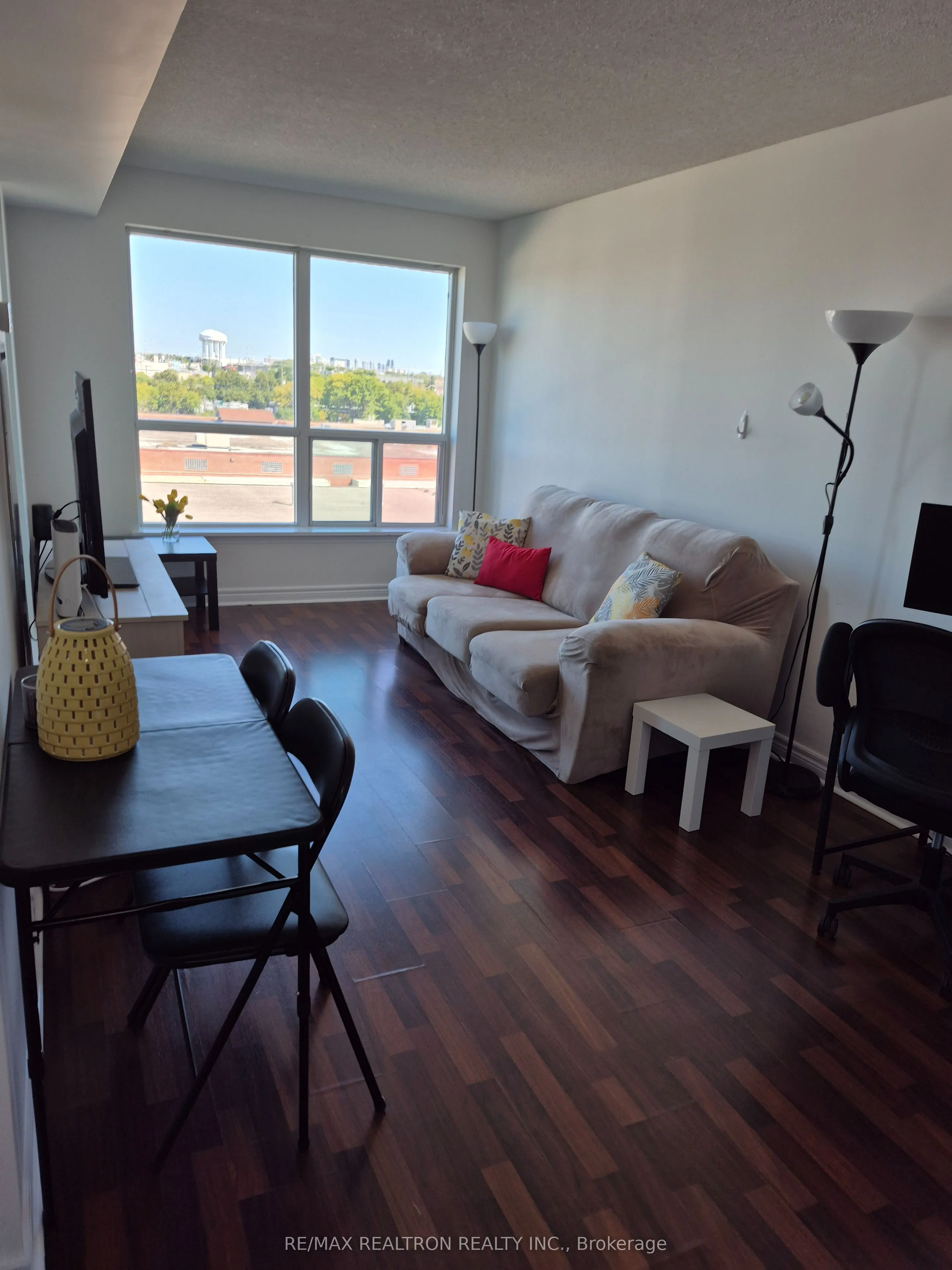 60 Fairfax Crescent, #527