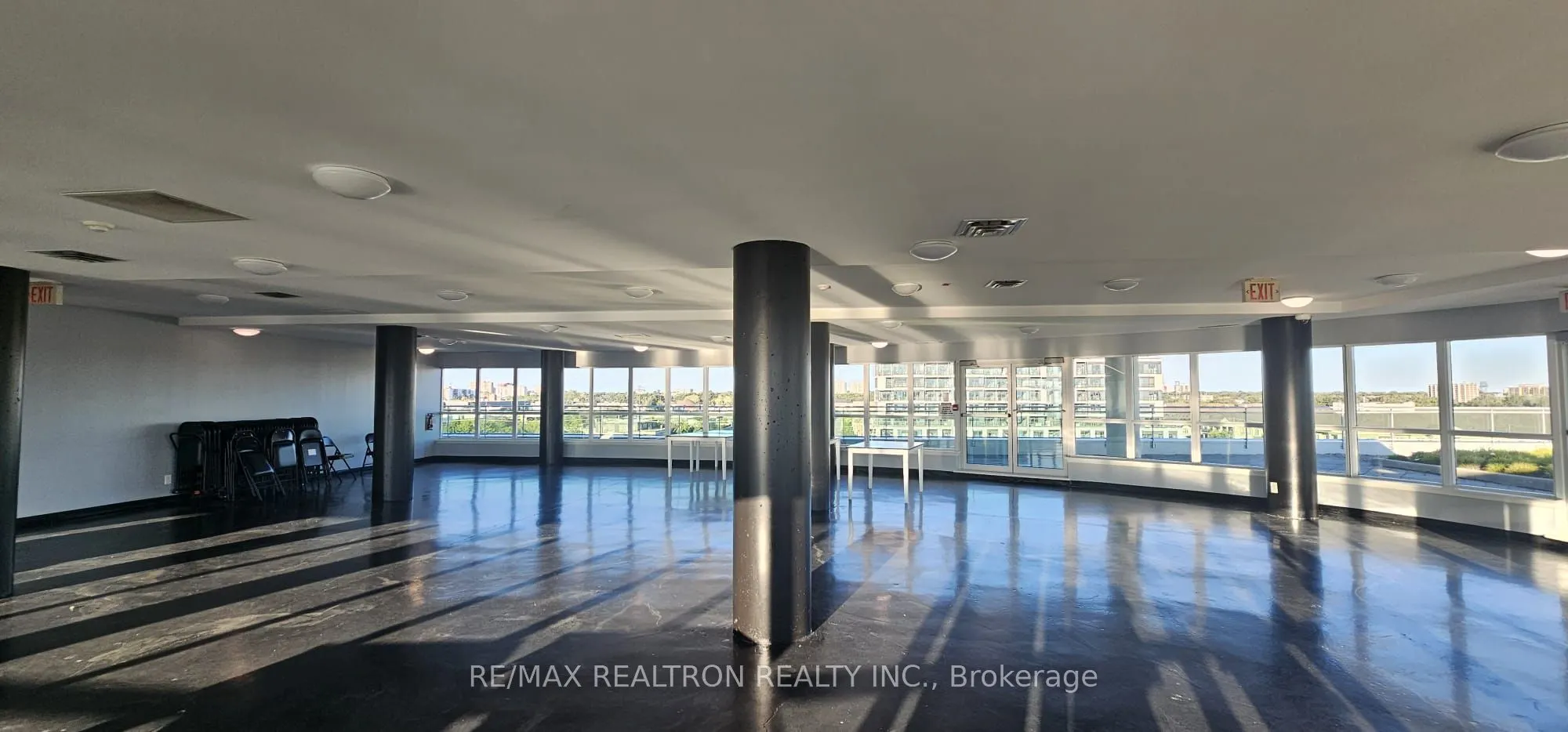 60 Fairfax Crescent, #527