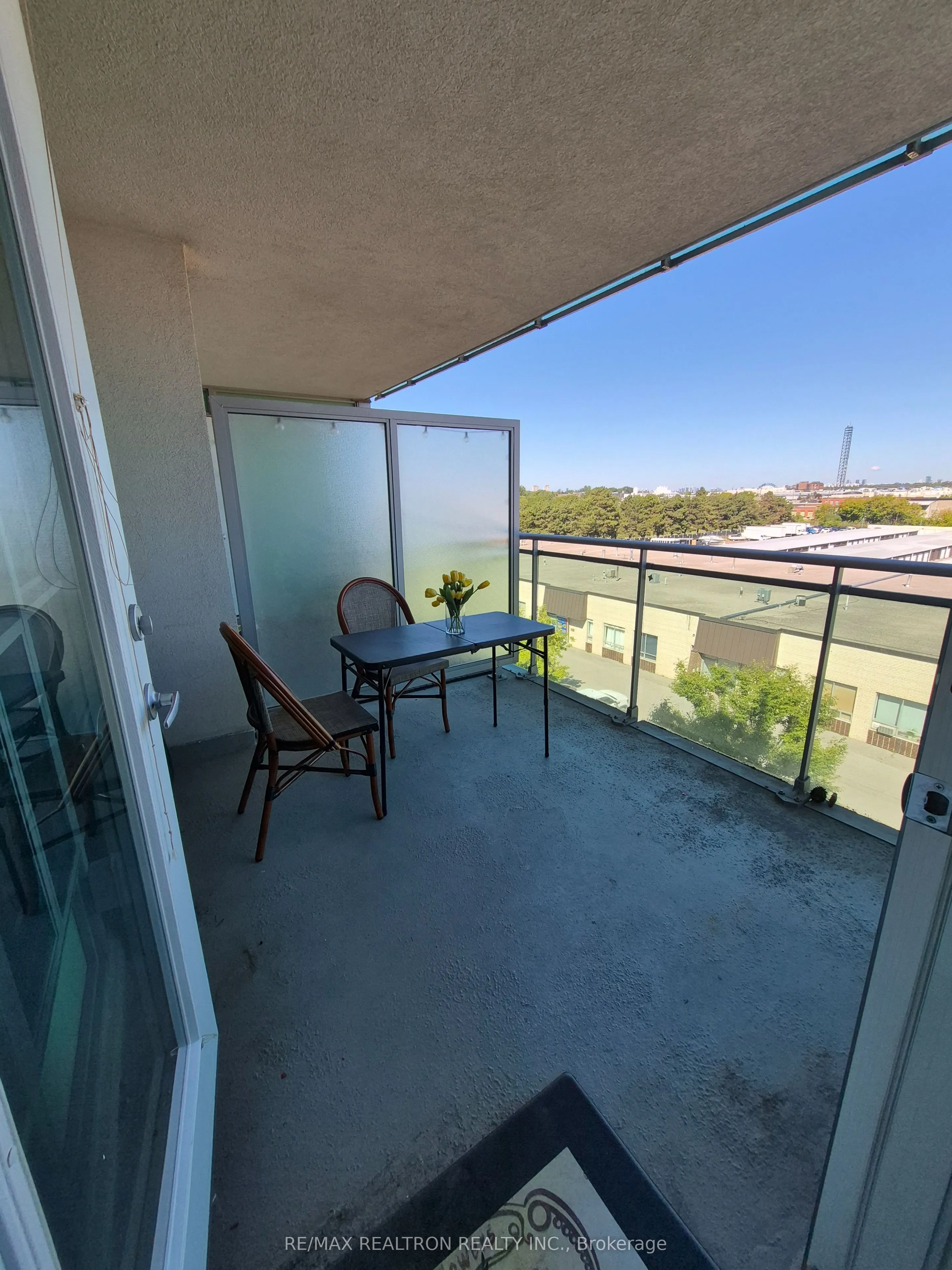 60 Fairfax Crescent, #527