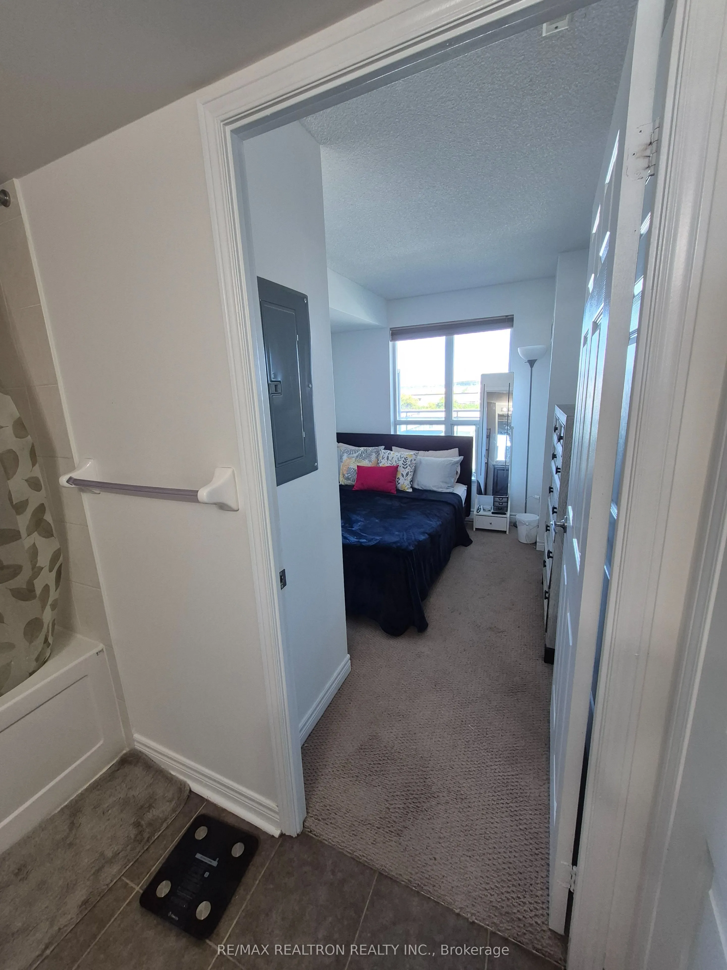 60 Fairfax Crescent, #527