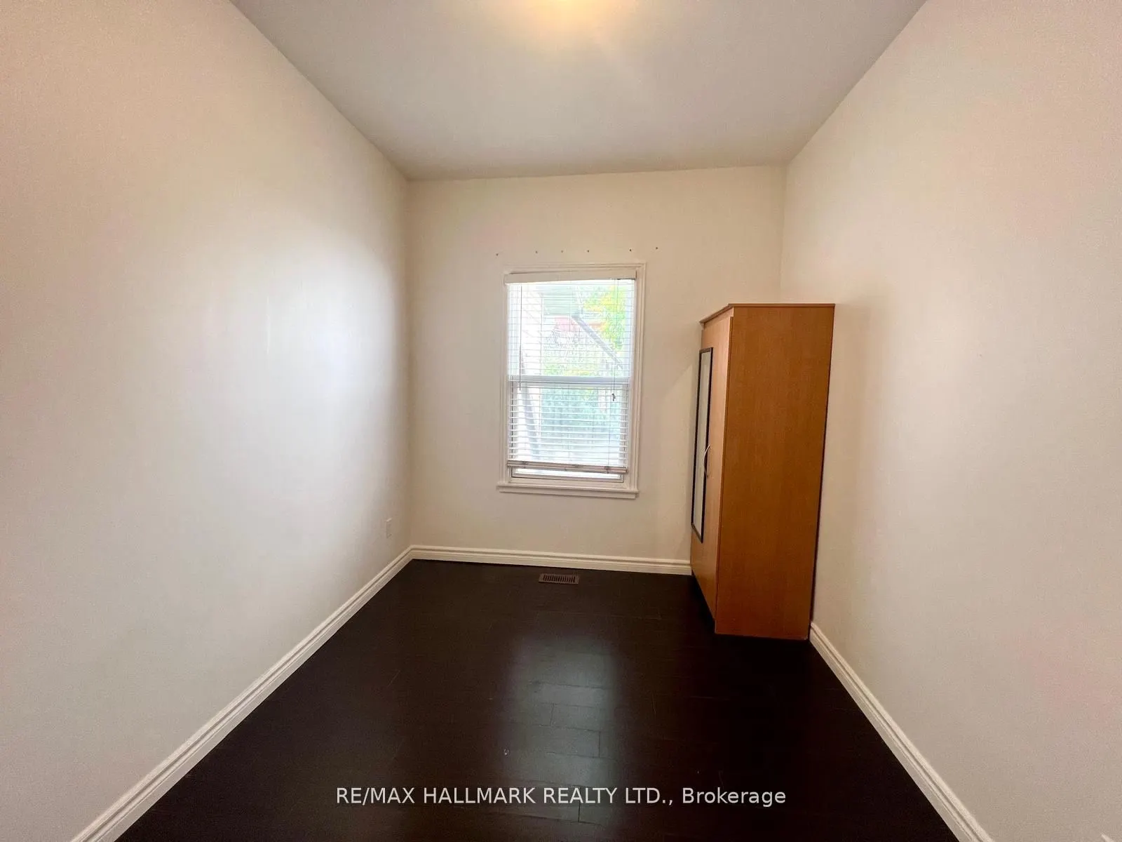 822 Gerrard Street E, #2