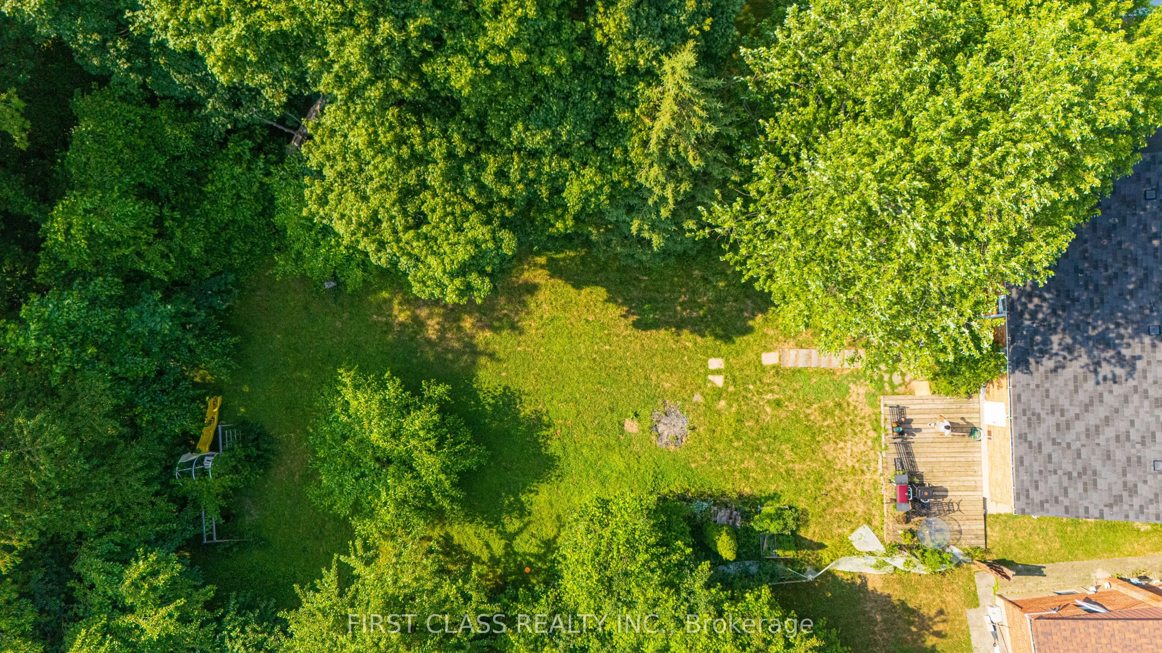 22 Hopecrest Crescent