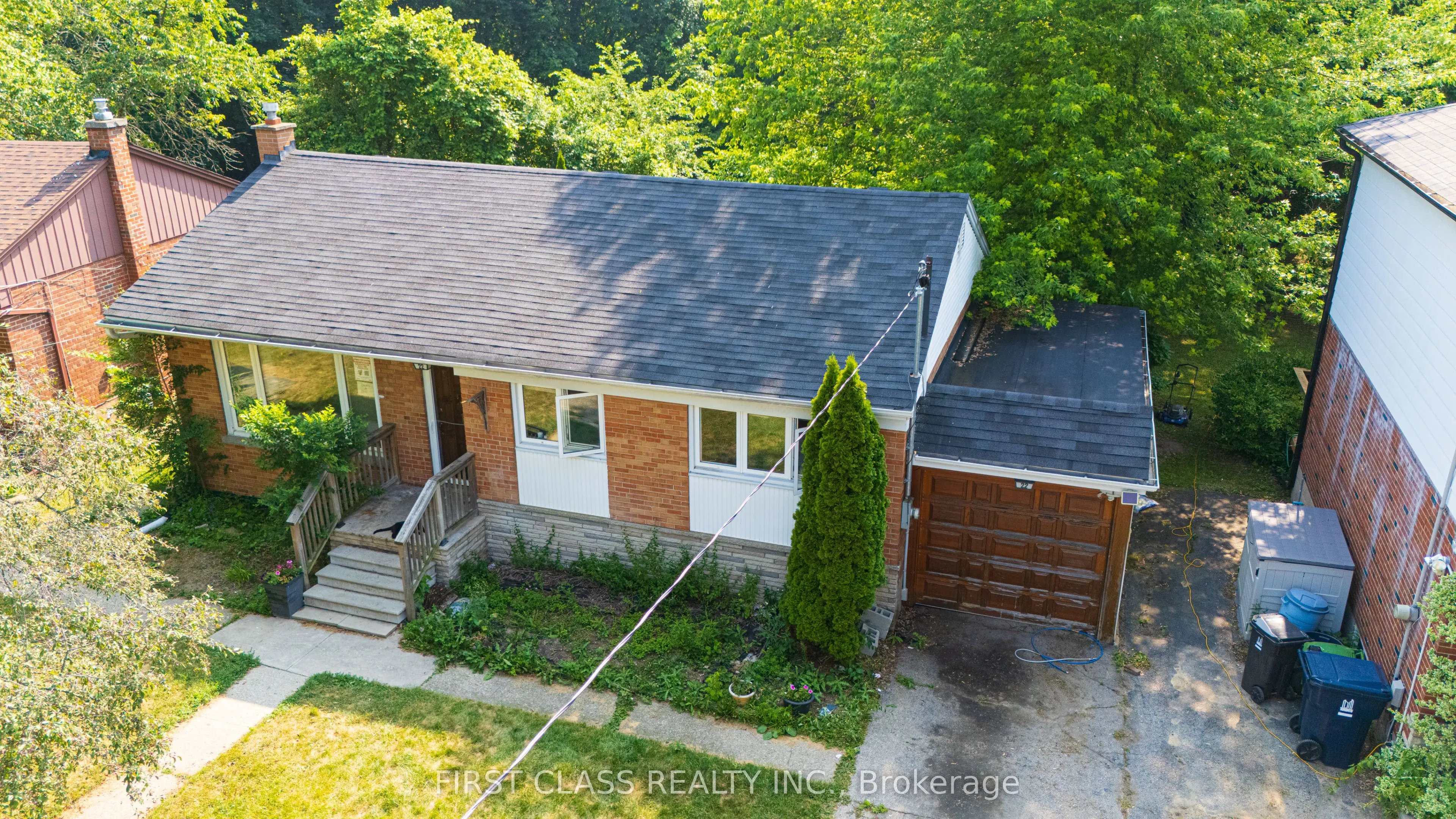 22 Hopecrest Crescent