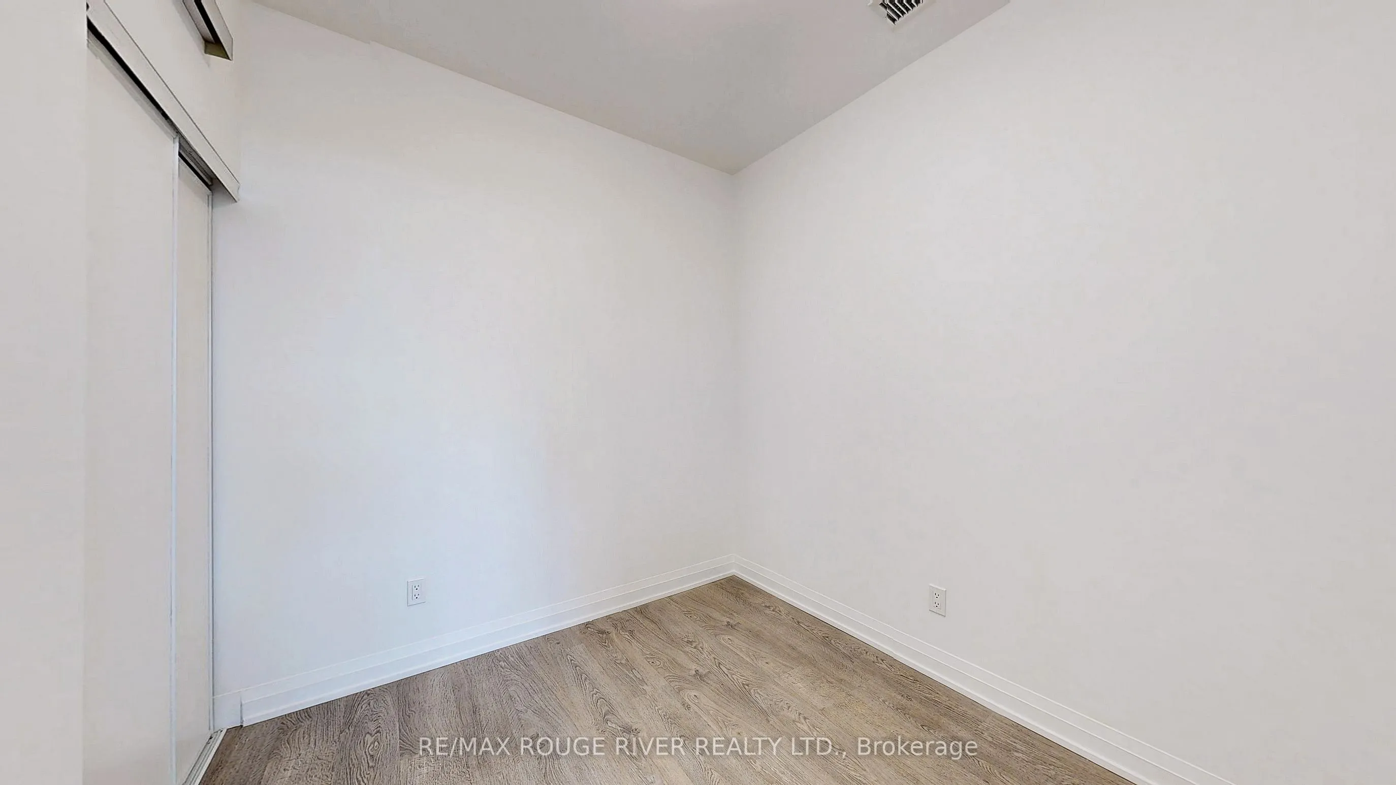 286 MAIN Street, #1117
