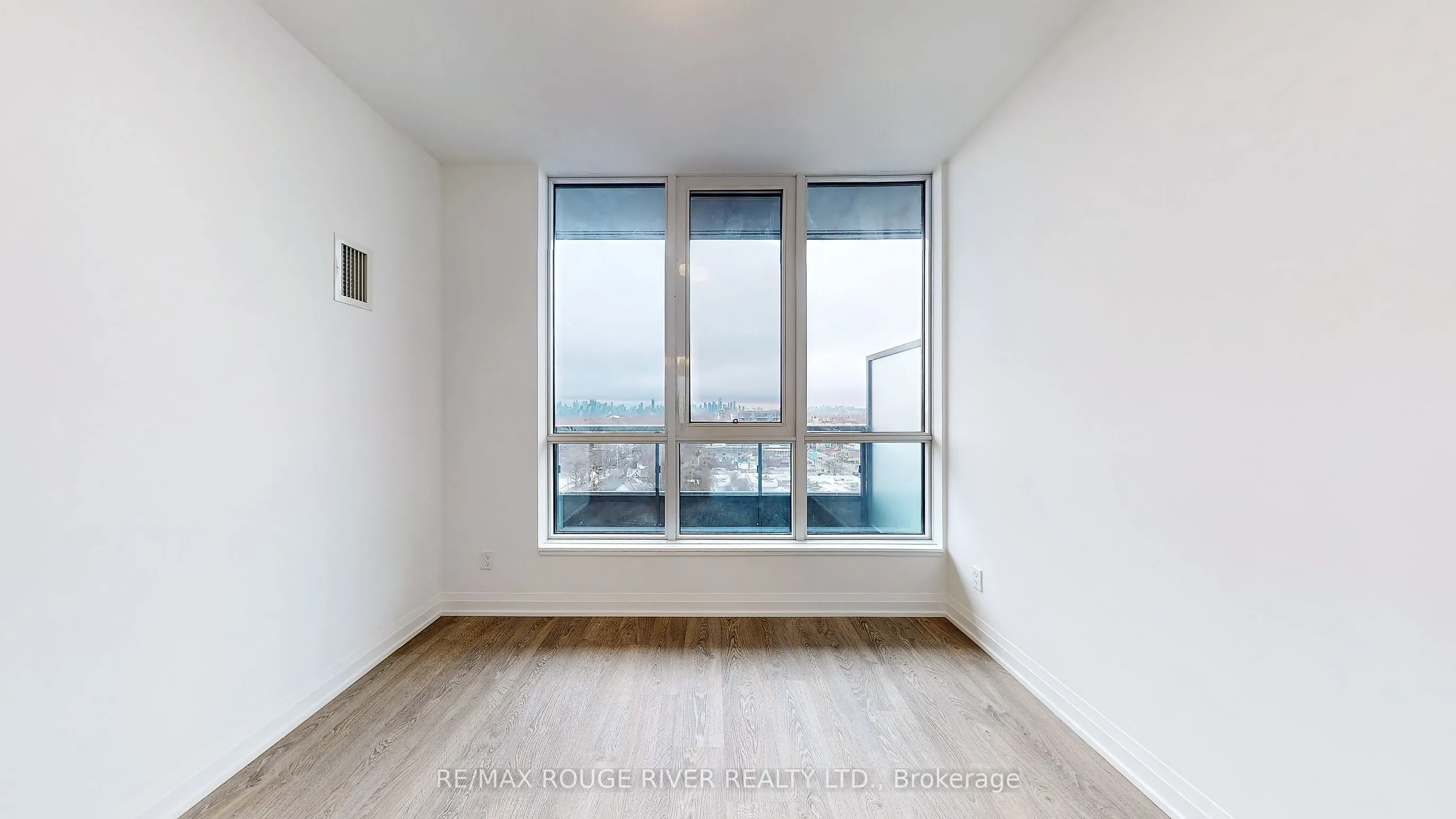 286 MAIN Street, #1117