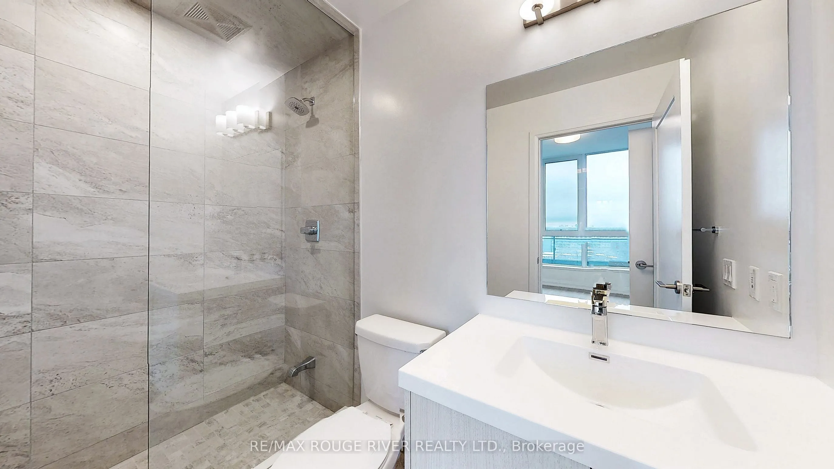 286 MAIN Street, #1117
