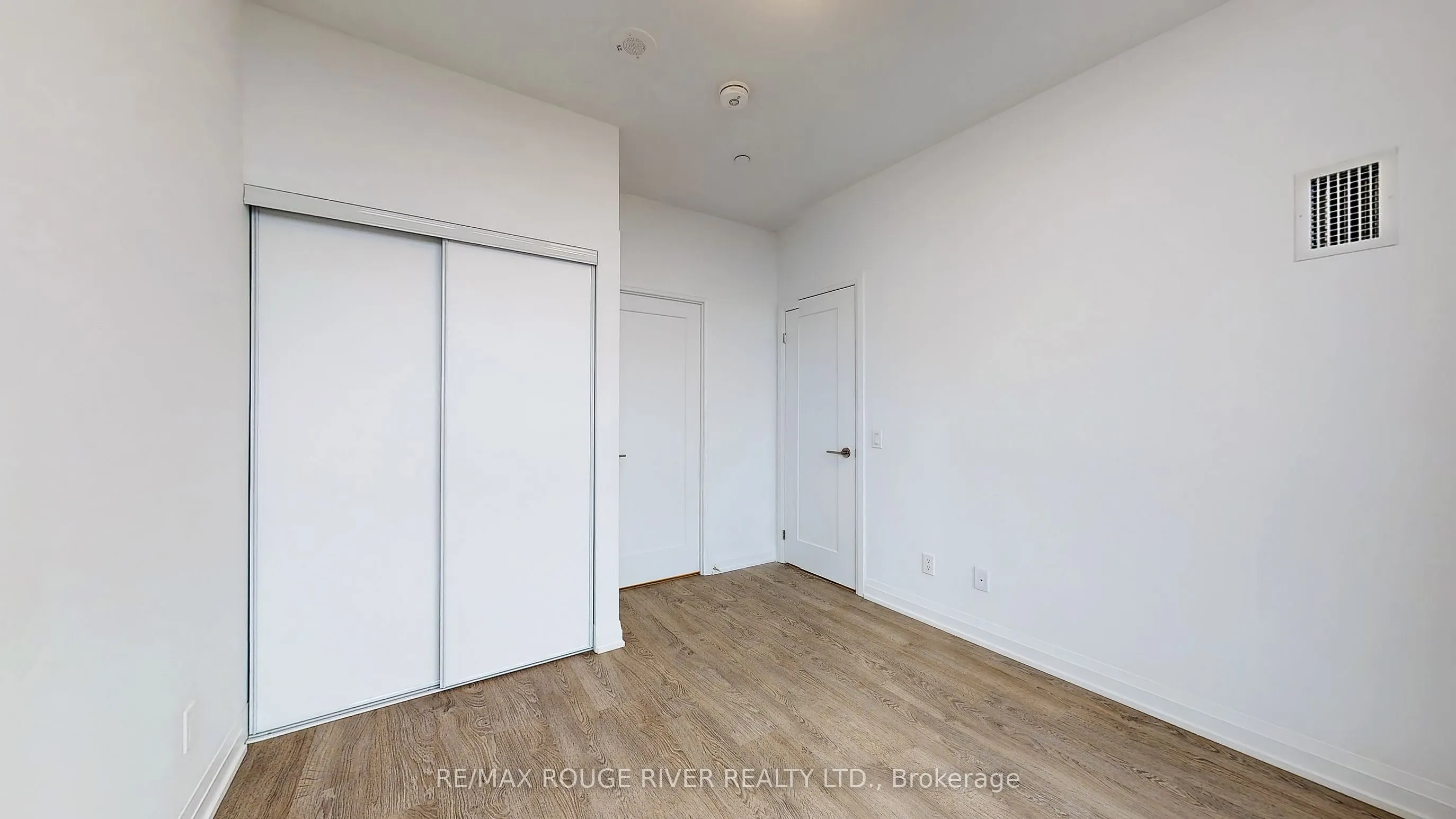 286 MAIN Street, #1117