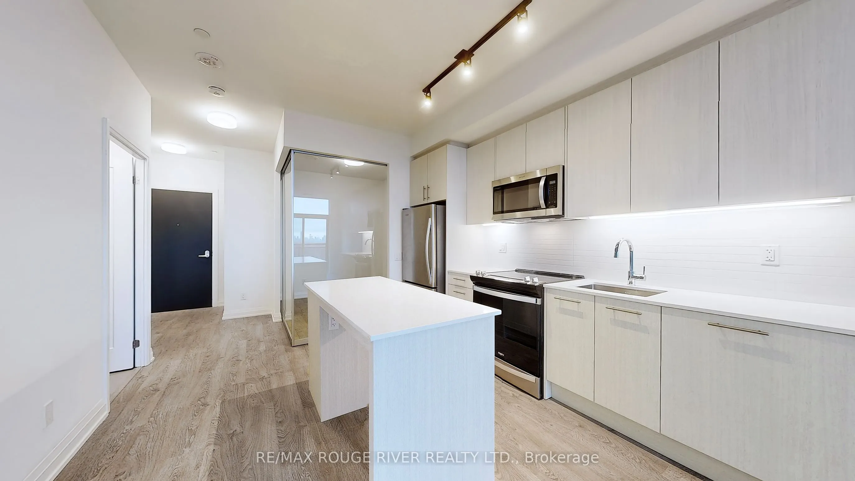 286 MAIN Street, #1117