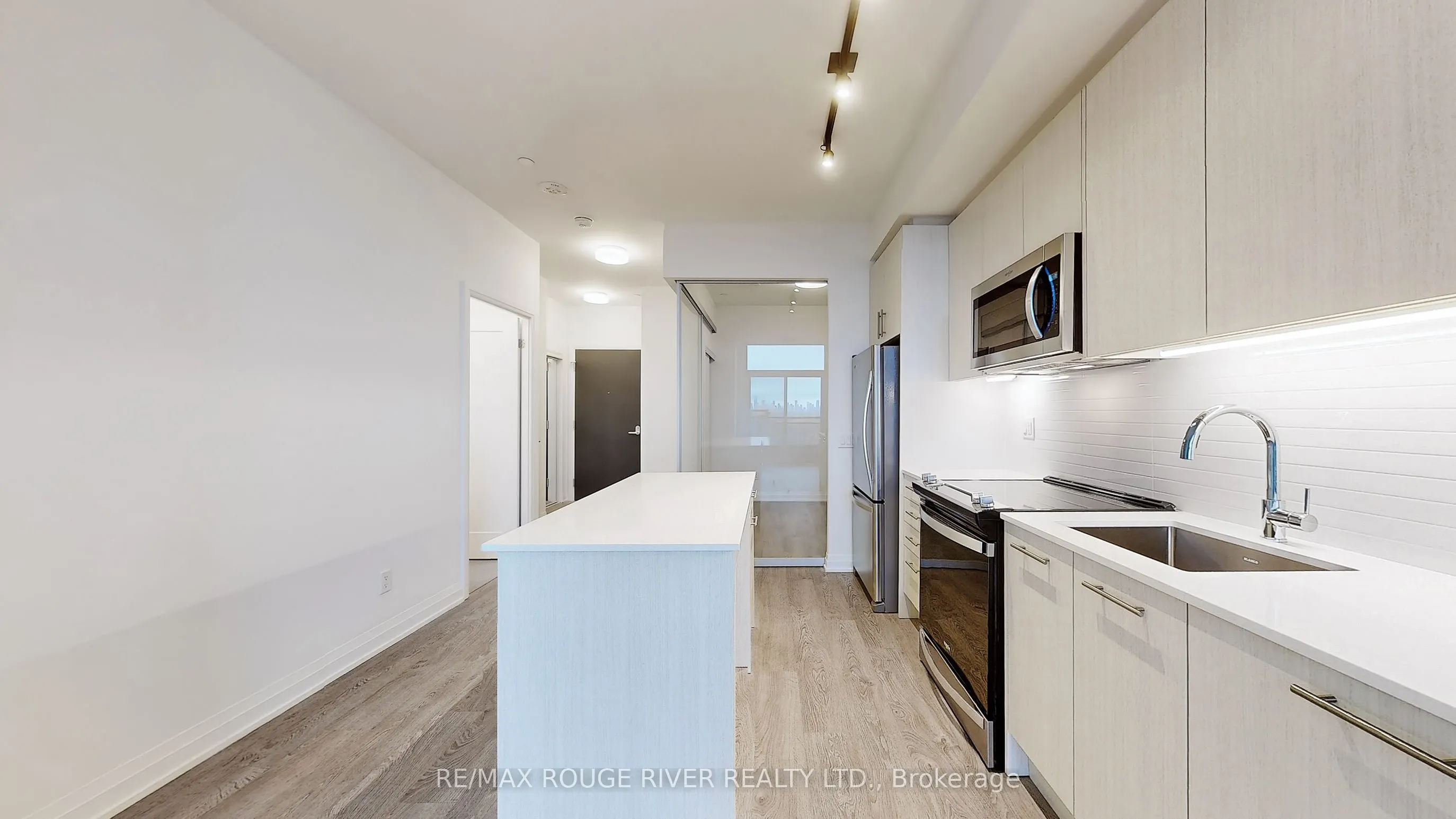 286 MAIN Street, #1117