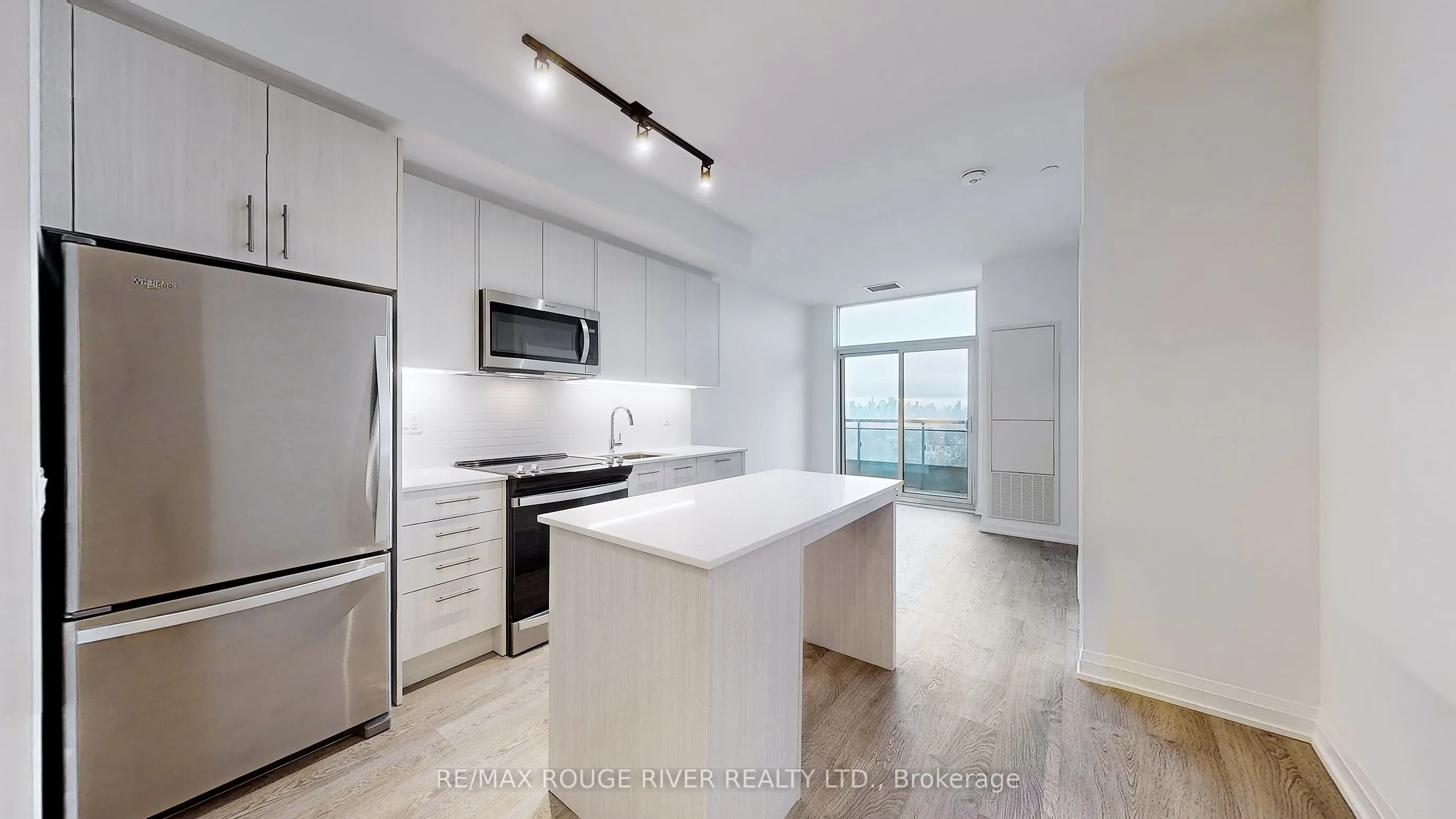 286 MAIN Street, #1117