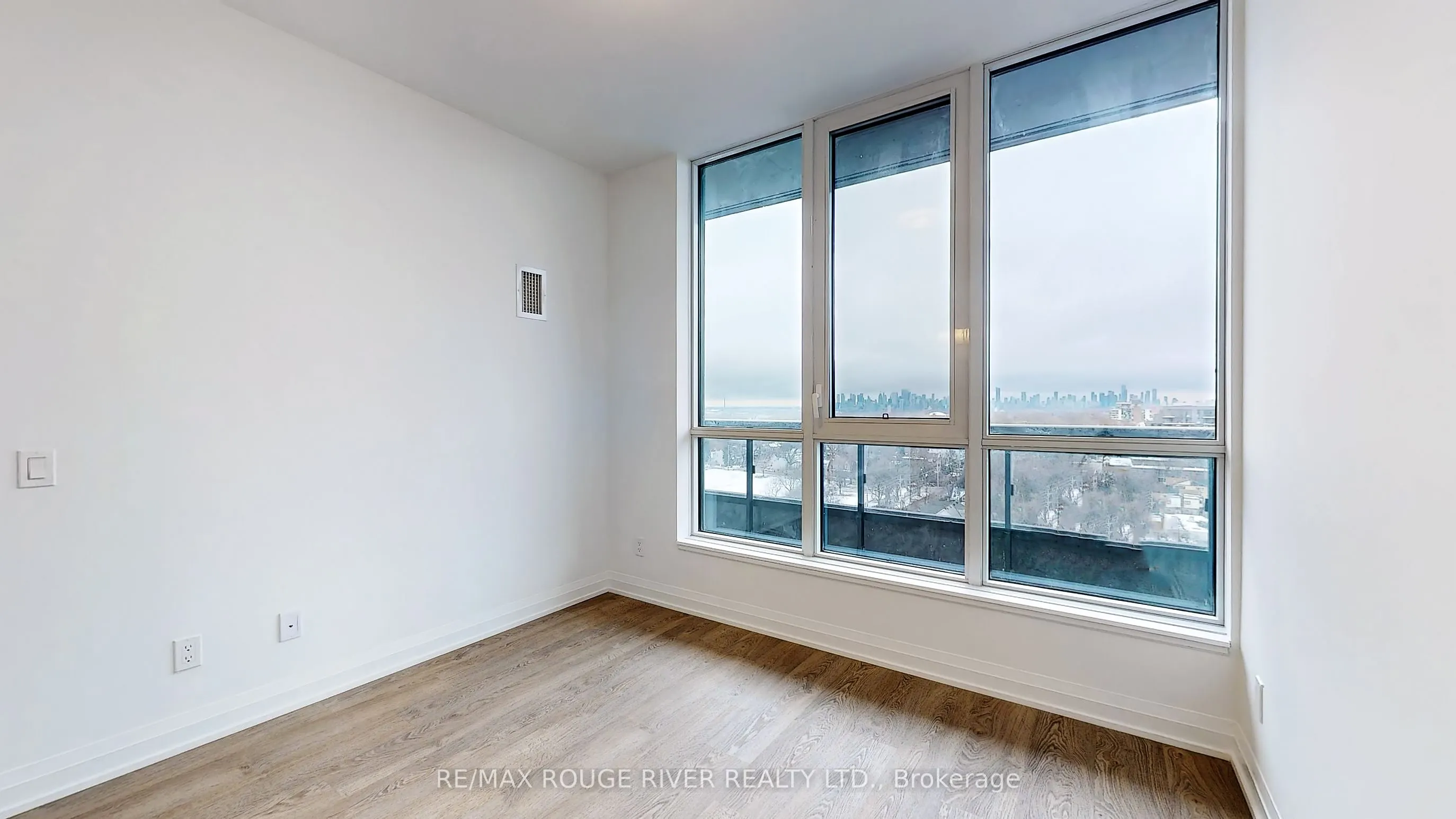 286 MAIN Street, #1117
