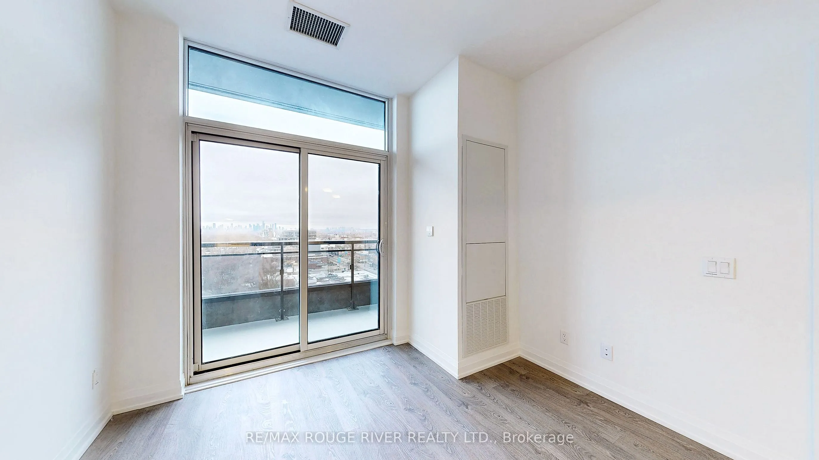 286 MAIN Street, #1117