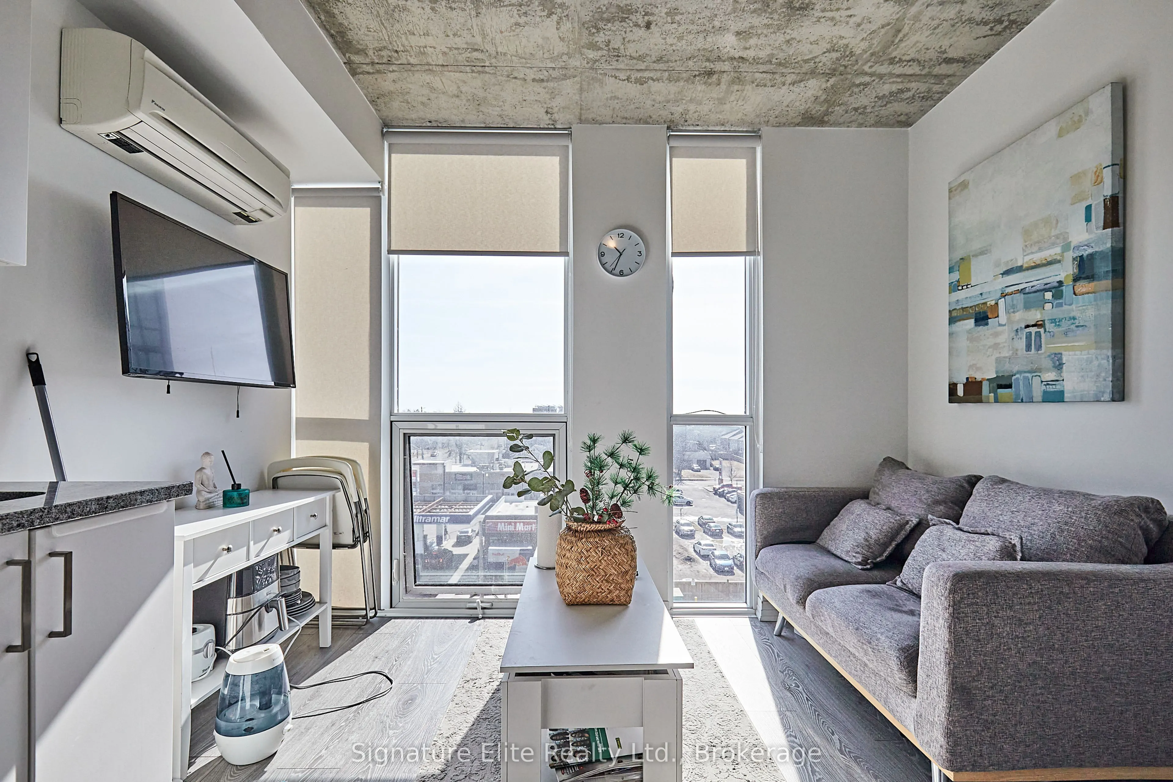 1900 Simcoe Street N, #539