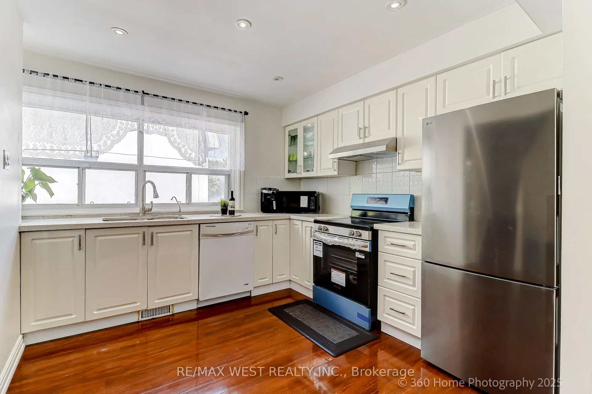 21 Trailridge Crescent, #10