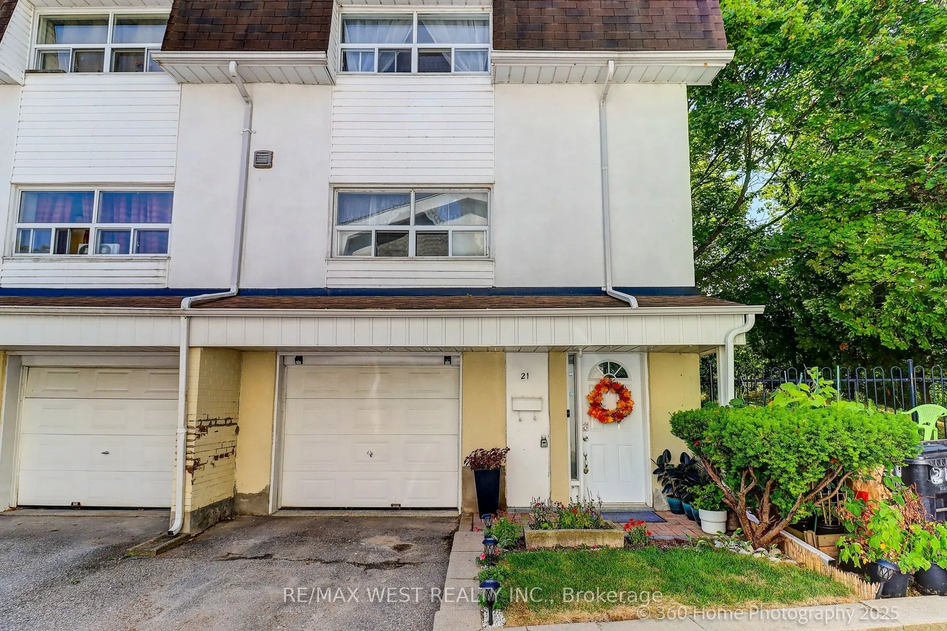 21 Trailridge Crescent, #10