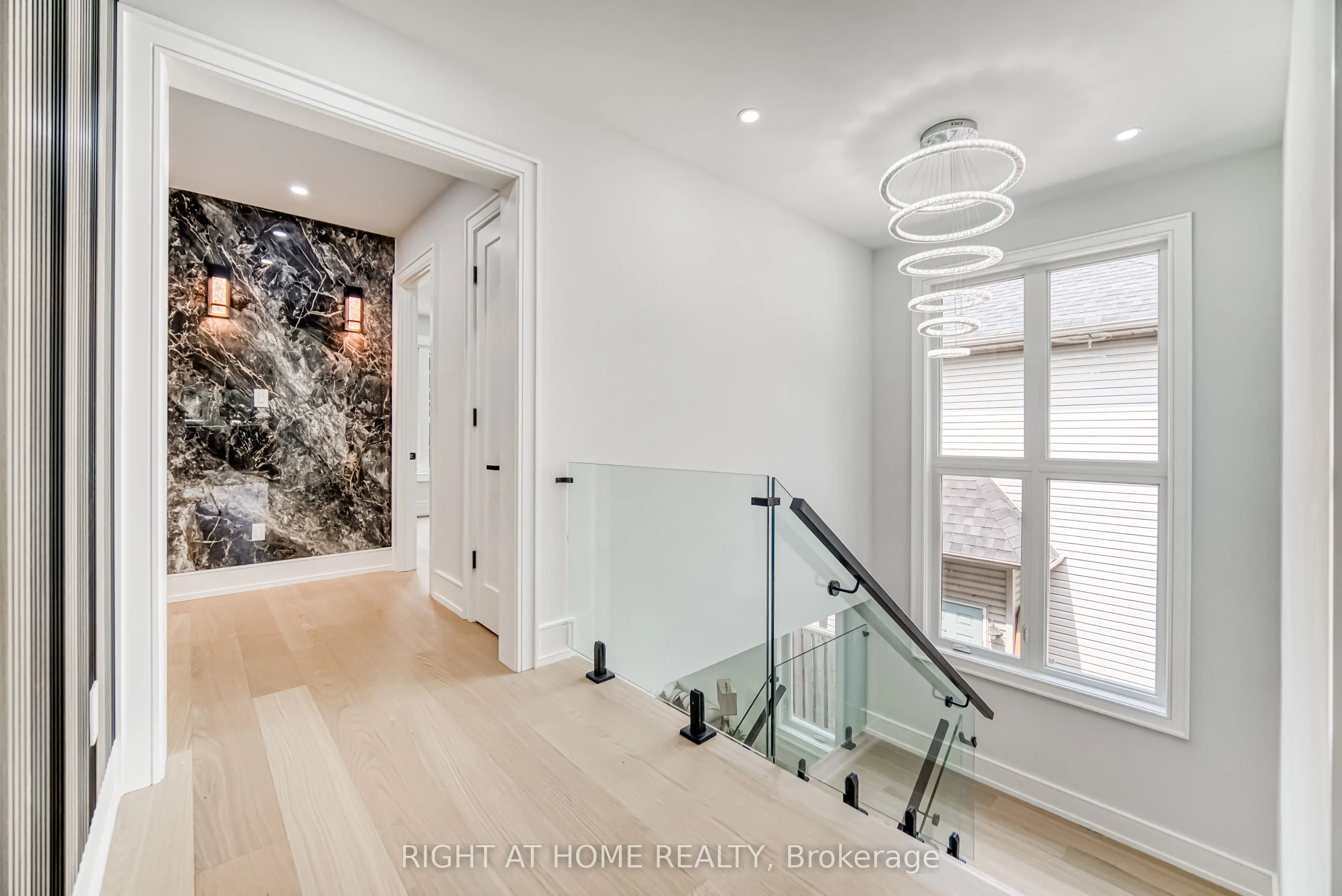 203 Scarboro Crescent
