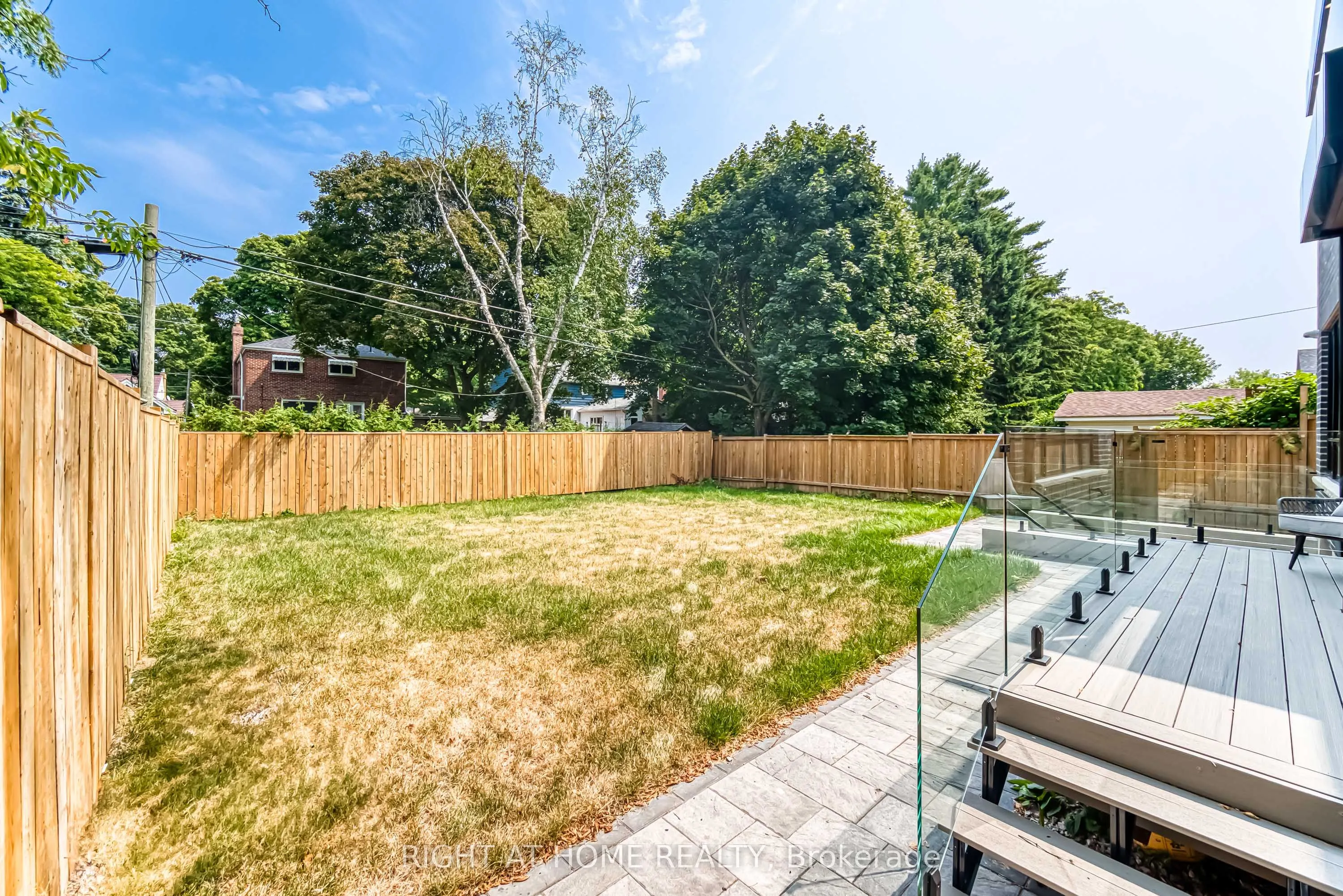 203 Scarboro Crescent